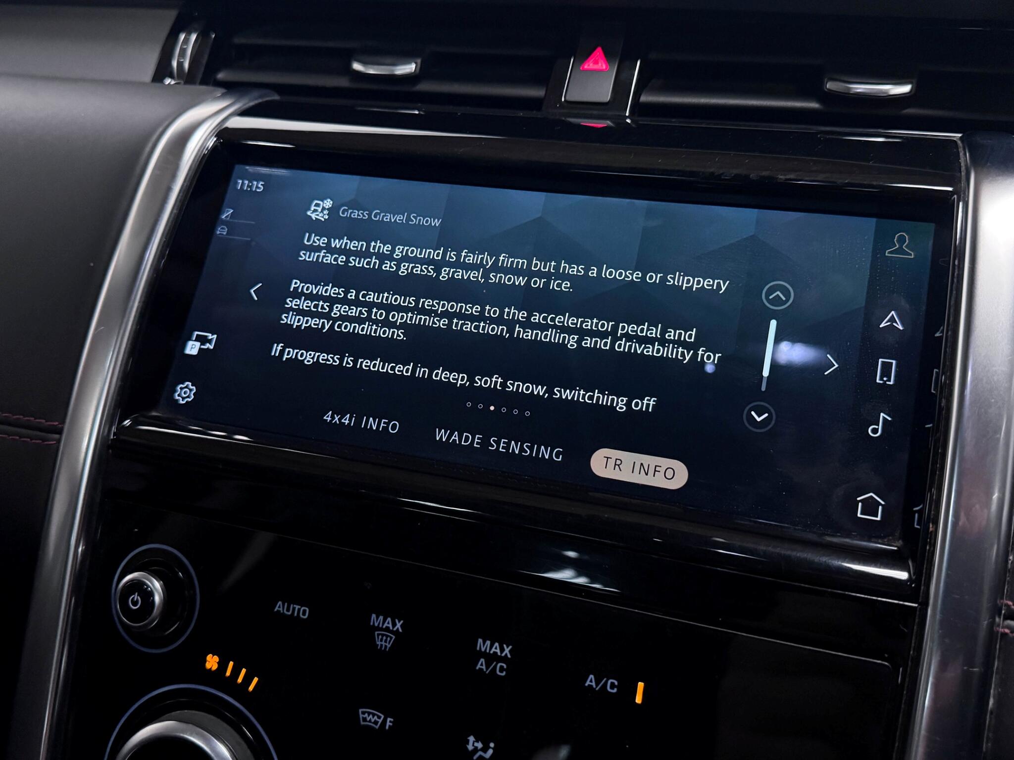 Land Rover Discovery Sport view 57