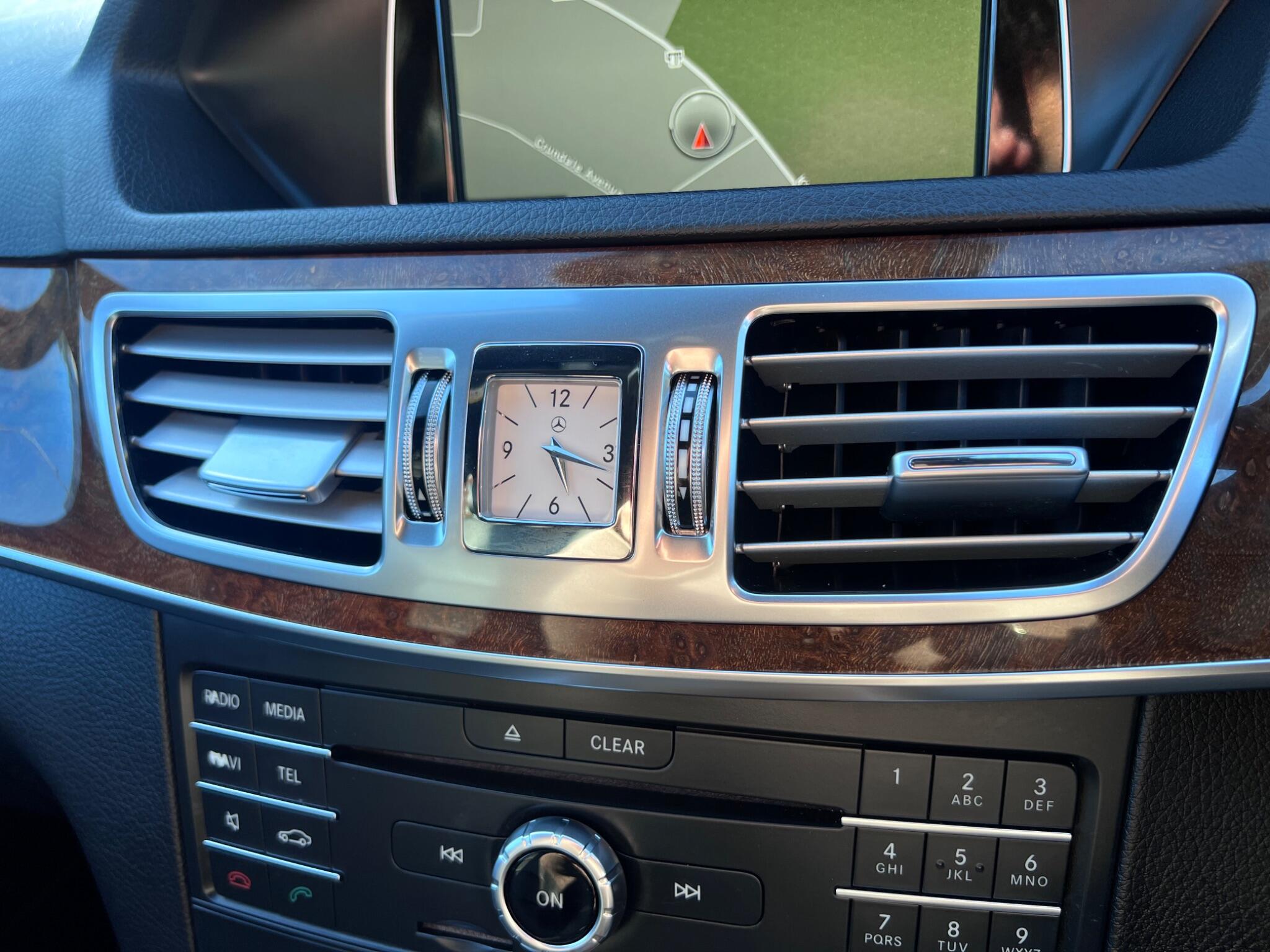 Mercedes-Benz E Class view 25