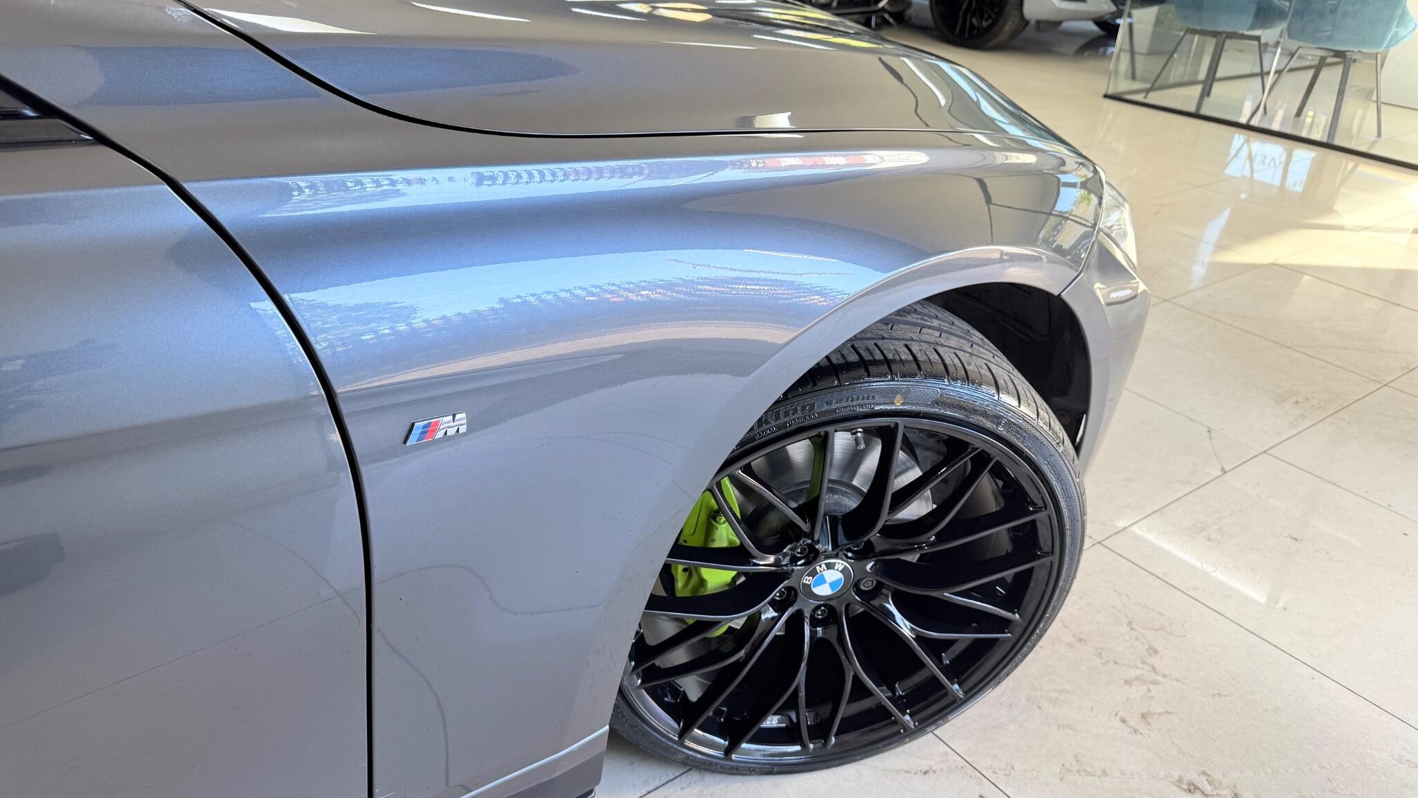 BMW 3 Series view 18