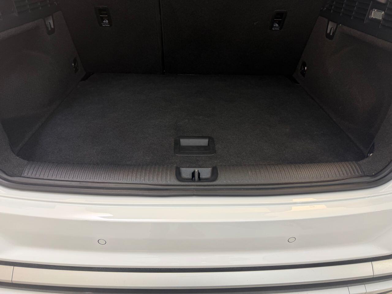 Audi Q2 view 63