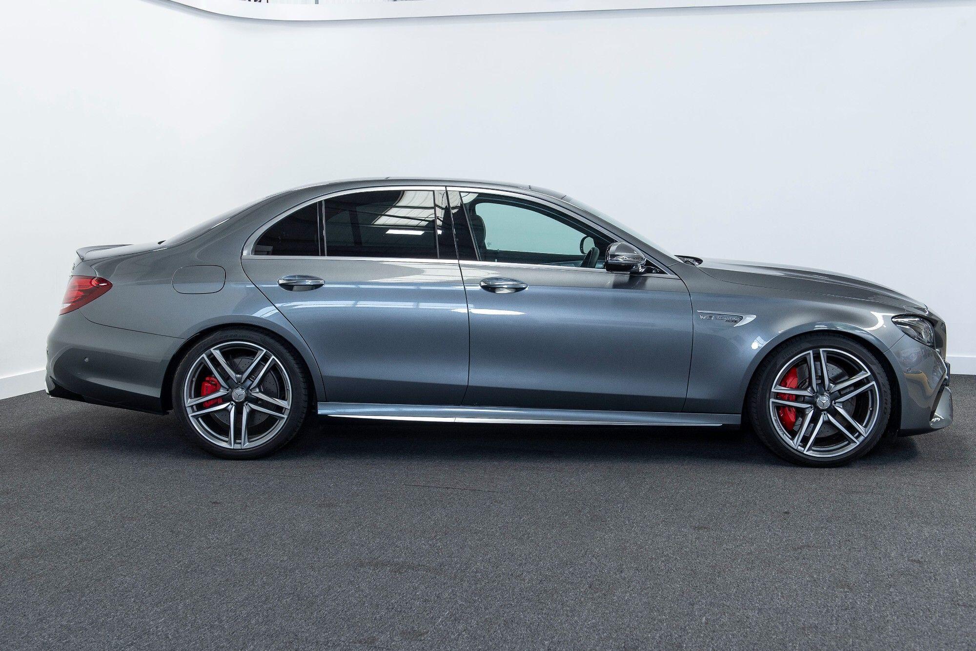 Mercedes-Benz E Class view 3