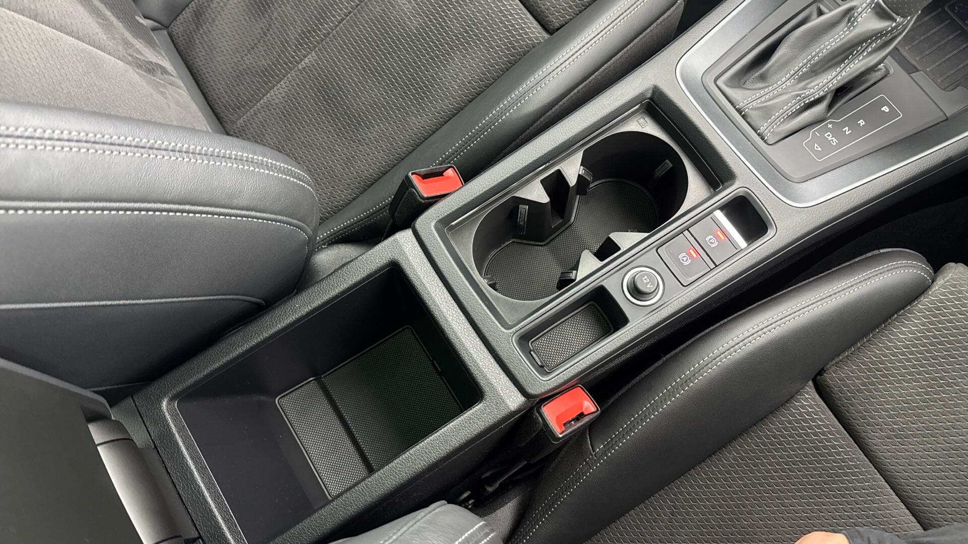 Audi Q3 view 45