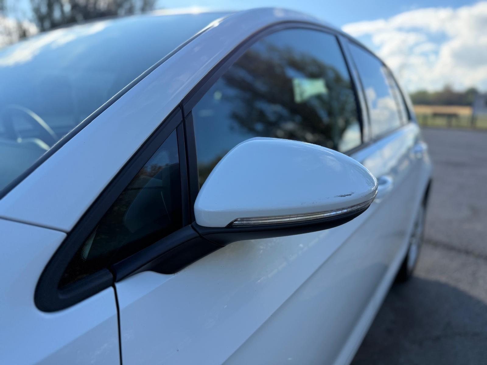 Volkswagen Golf view 53
