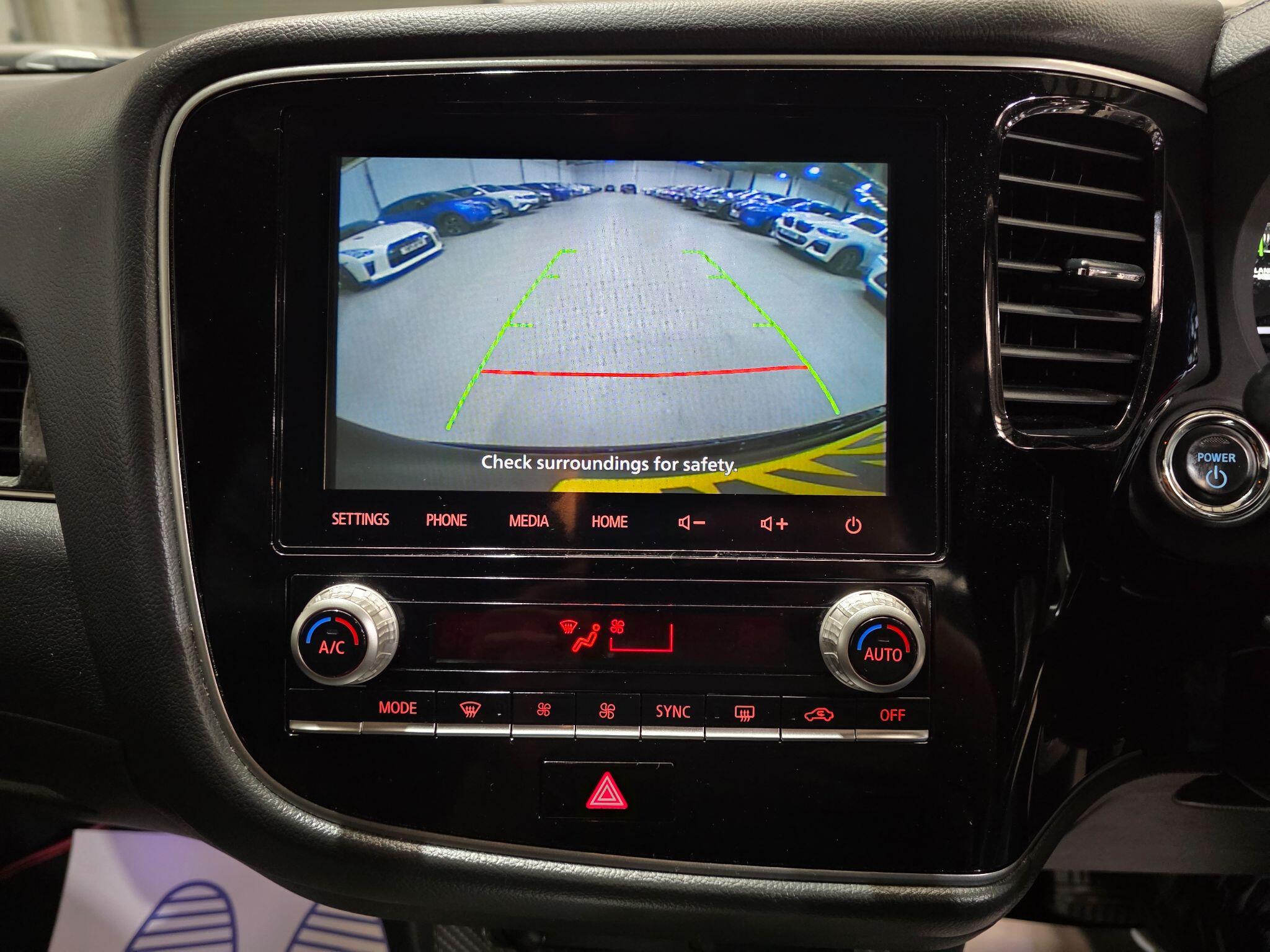 Mitsubishi Outlander view 8