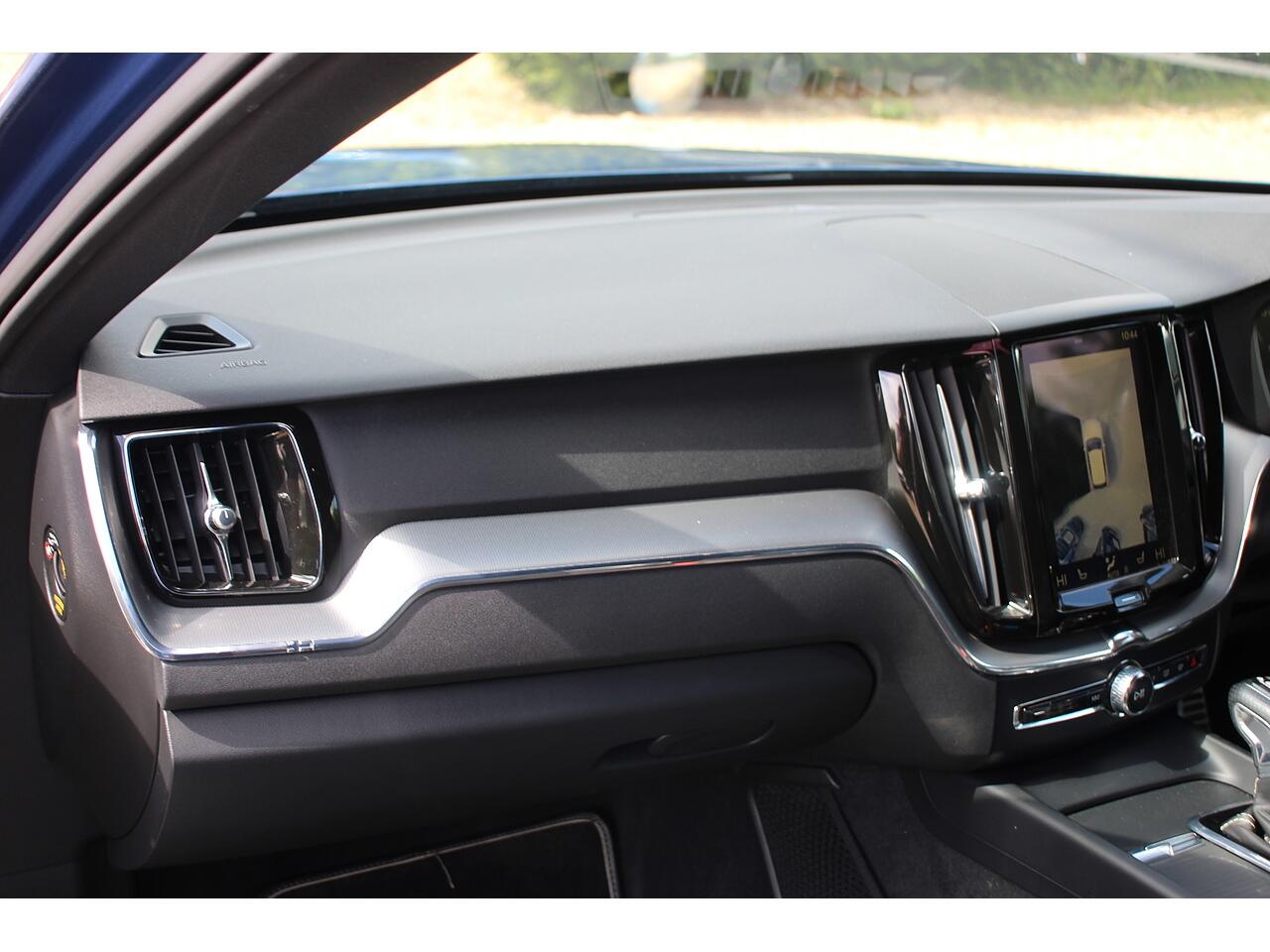 Volvo XC60 view 14