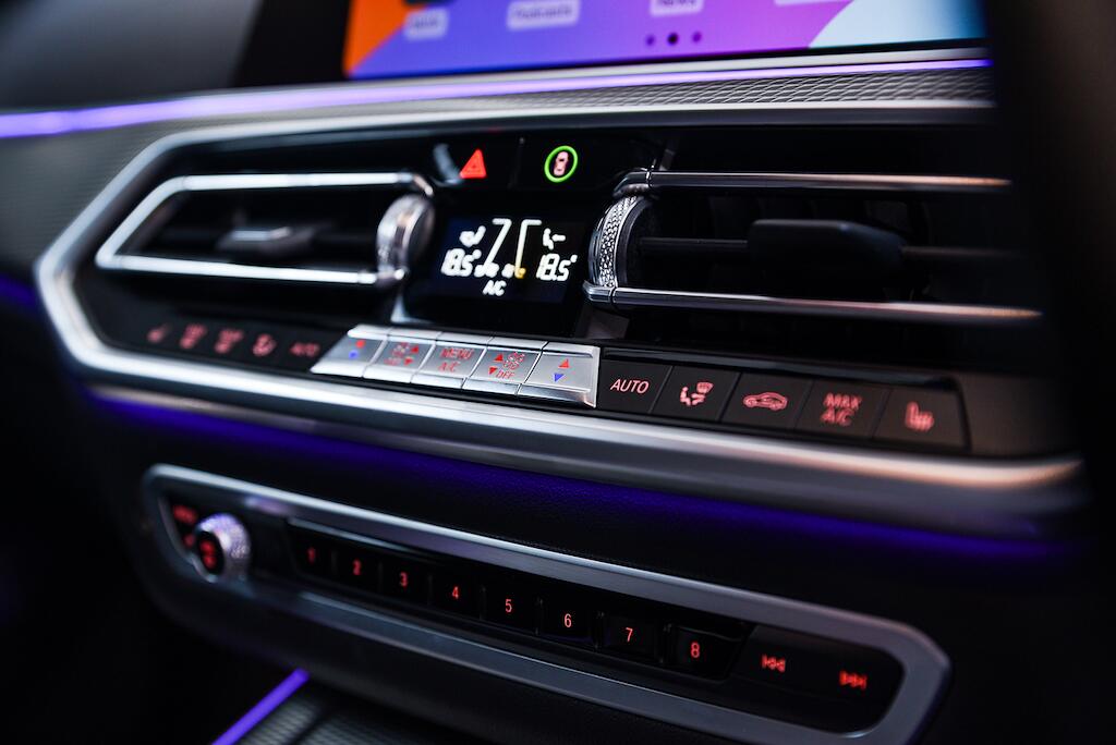 BMW X5 view 19