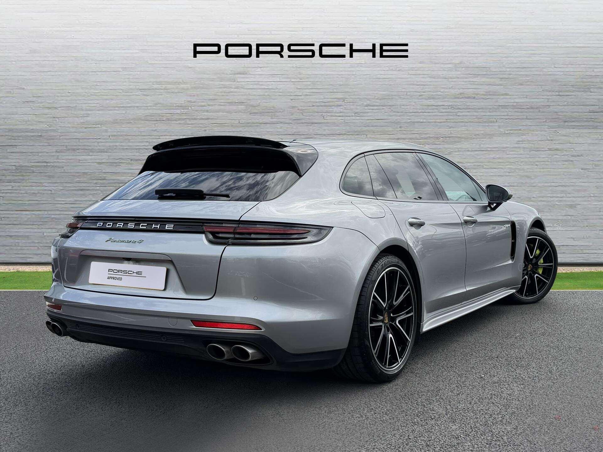 Porsche Panamera view 3