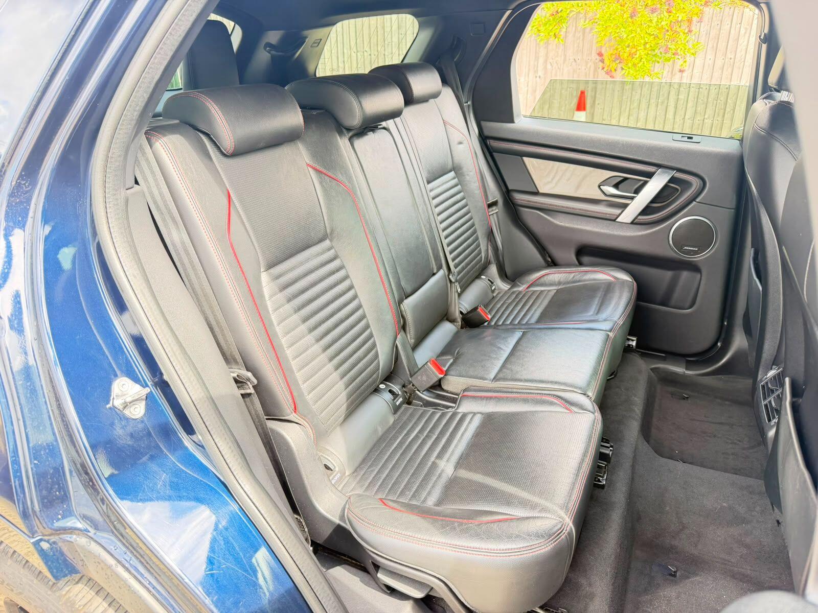 Land Rover Discovery Sport view 16