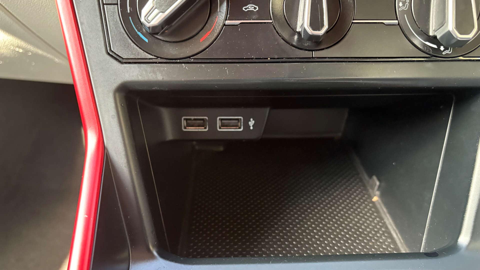 Volkswagen Polo view 29