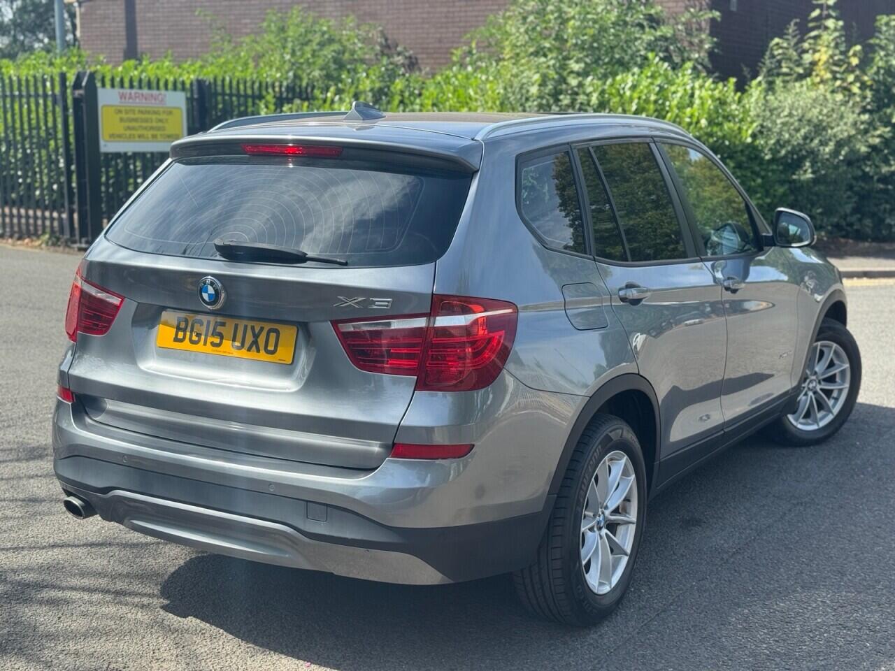BMW X3 view 7