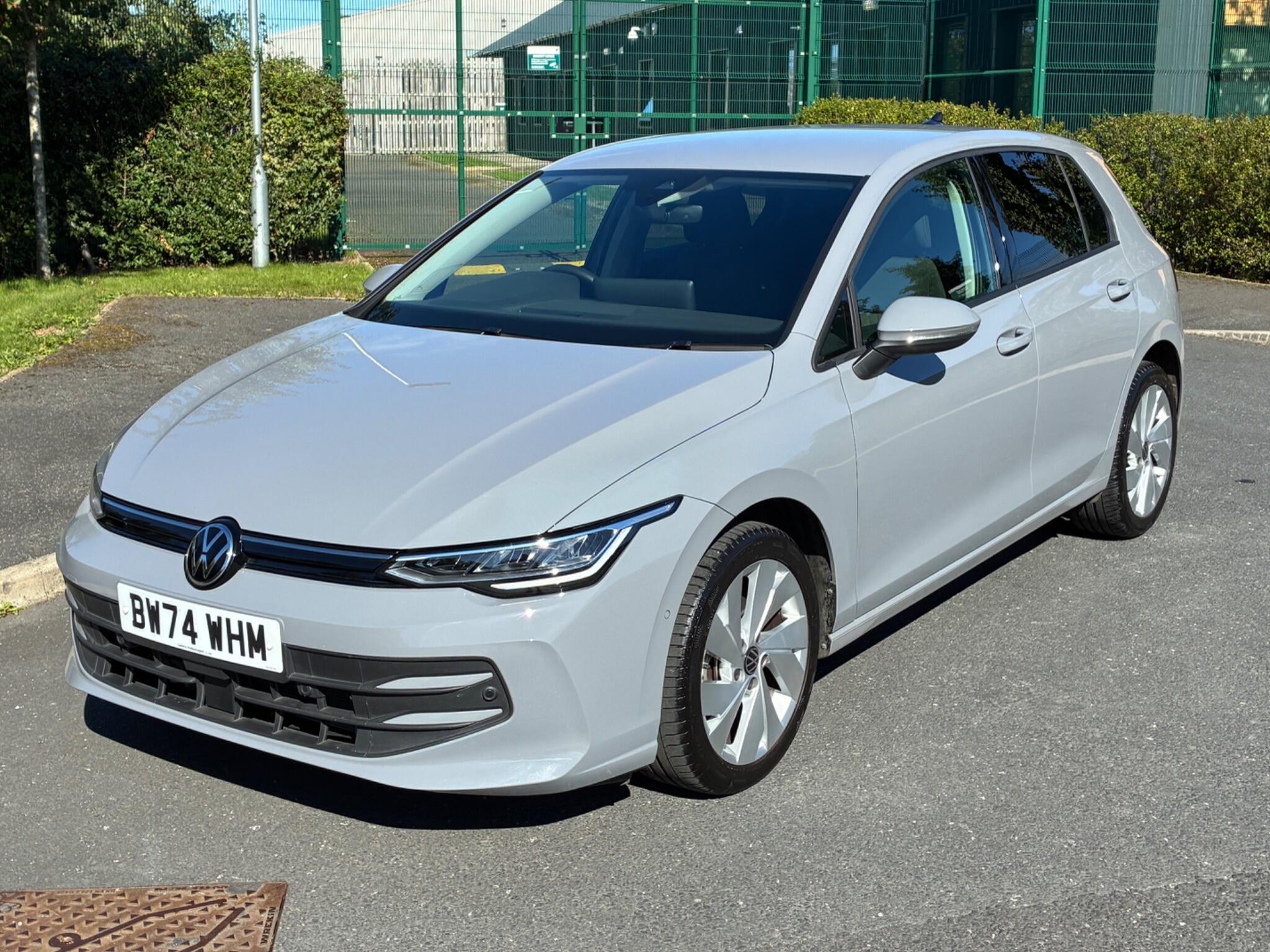 Volkswagen Golf view 2