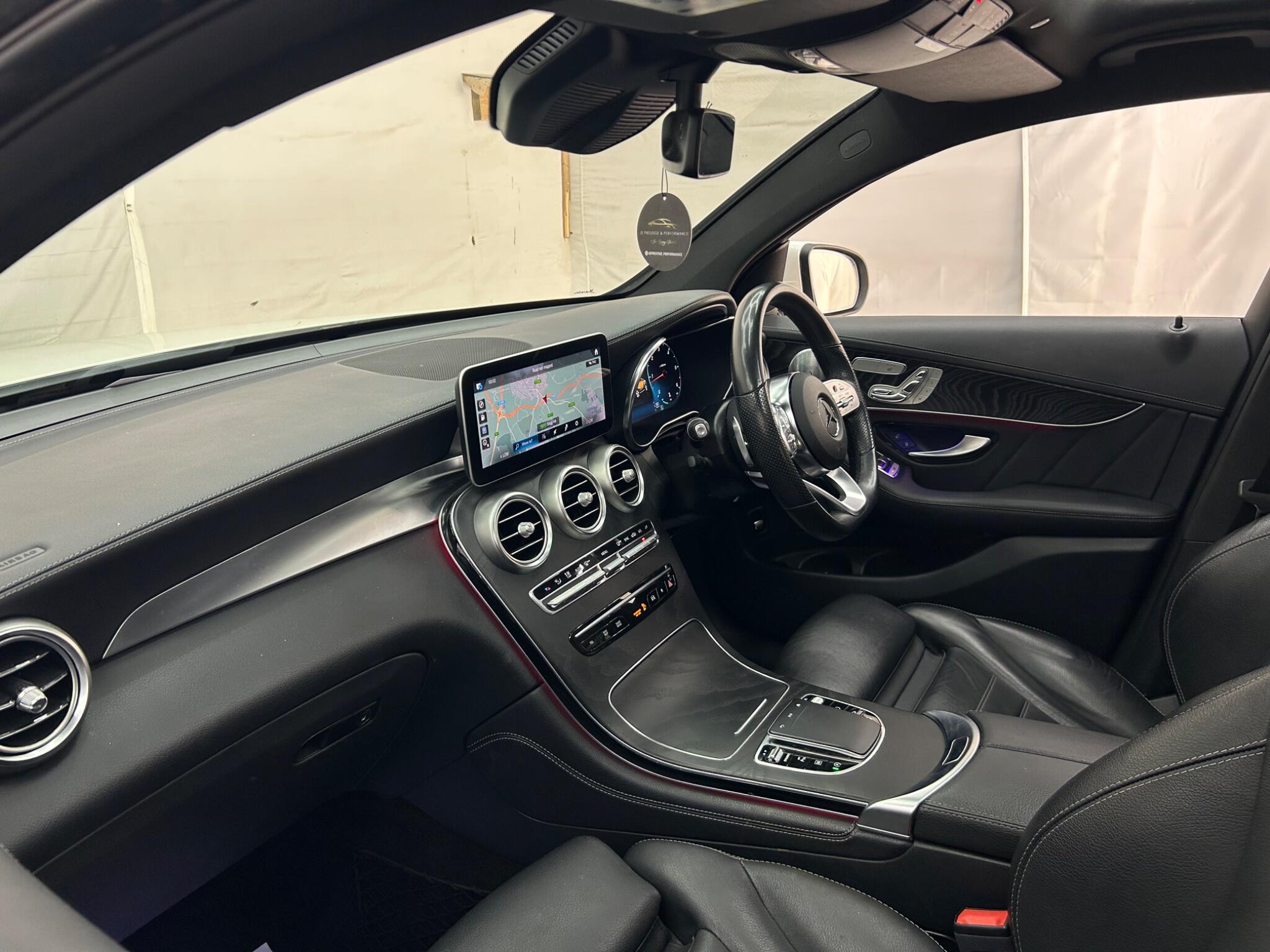 Mercedes-Benz GLC view 16