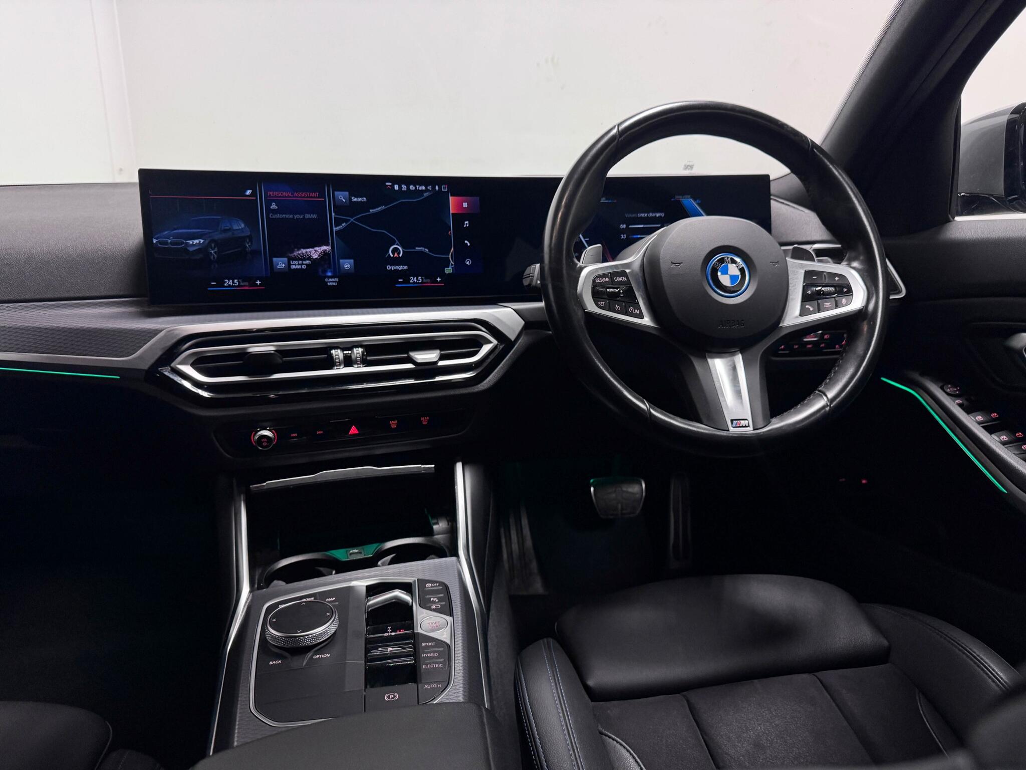 BMW 3 Series view 13