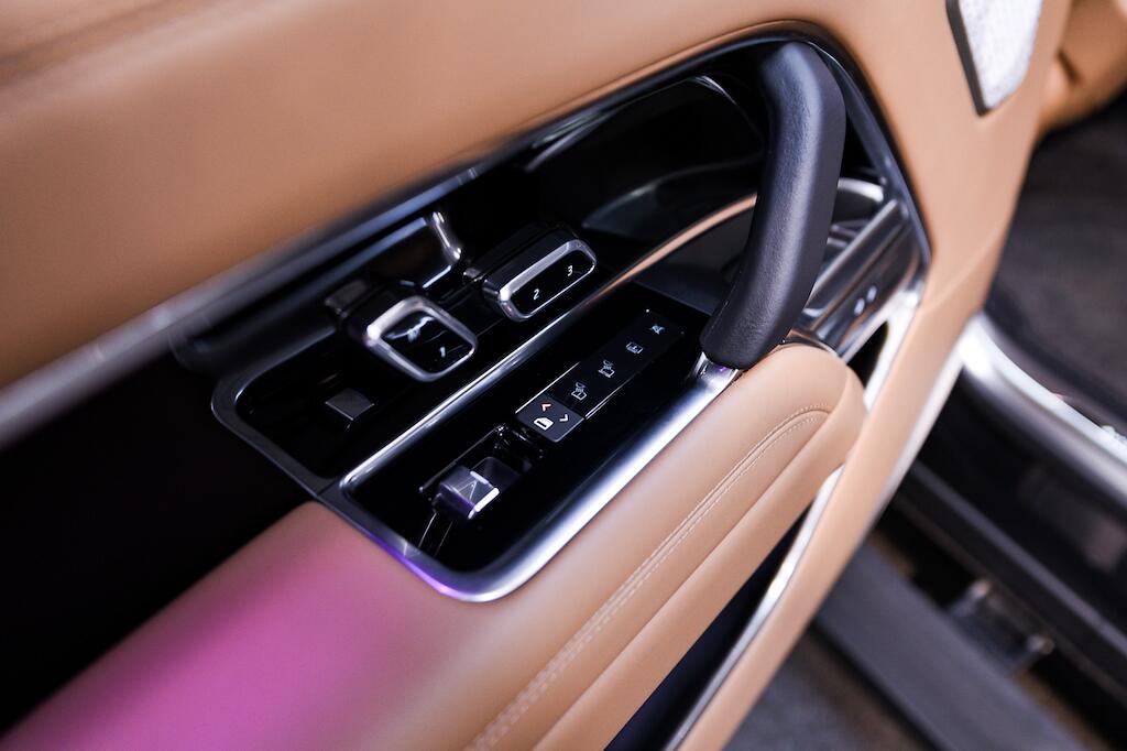 Land Rover Range Rover view 20
