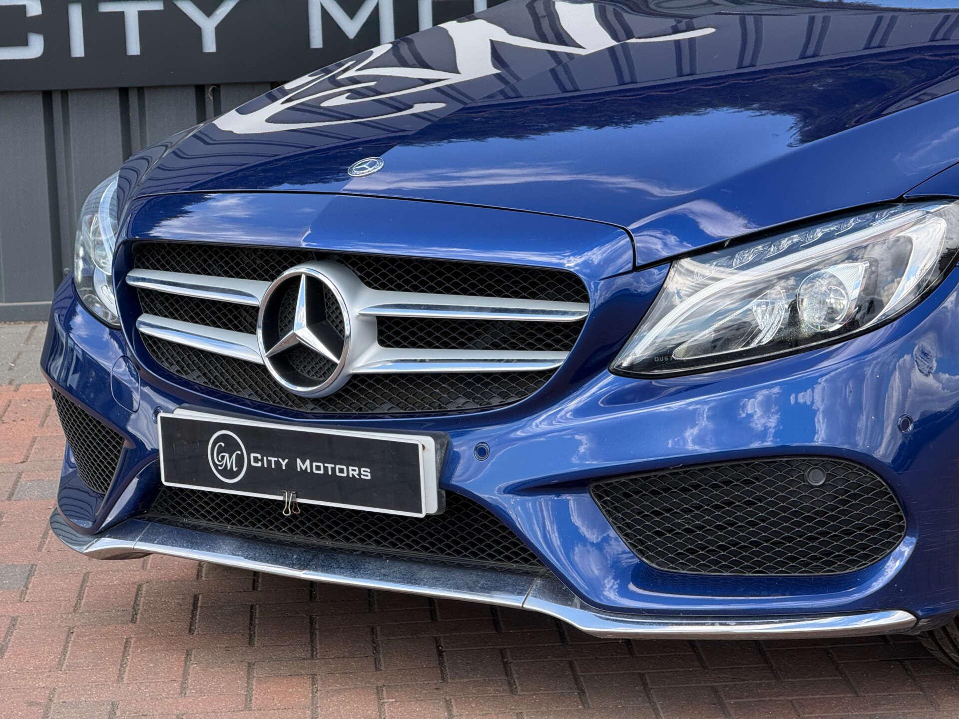 Mercedes-Benz C-Class view 4