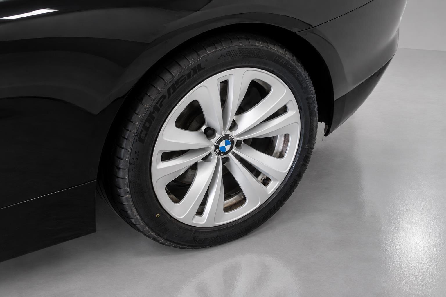 BMW 6 Series view 50