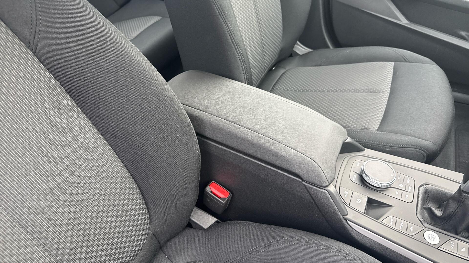 BMW 1 Series view 36