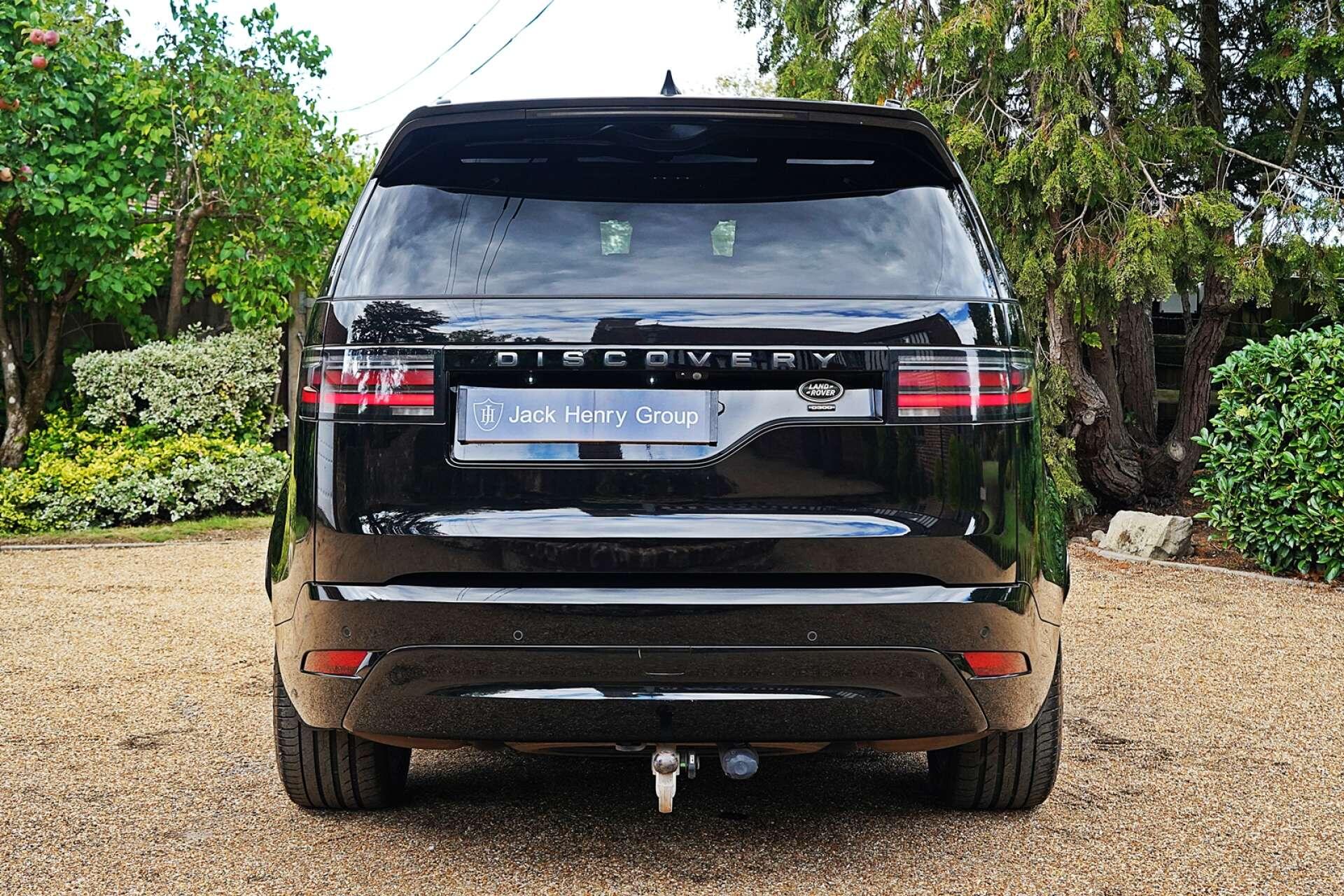 Land Rover Discovery view 5