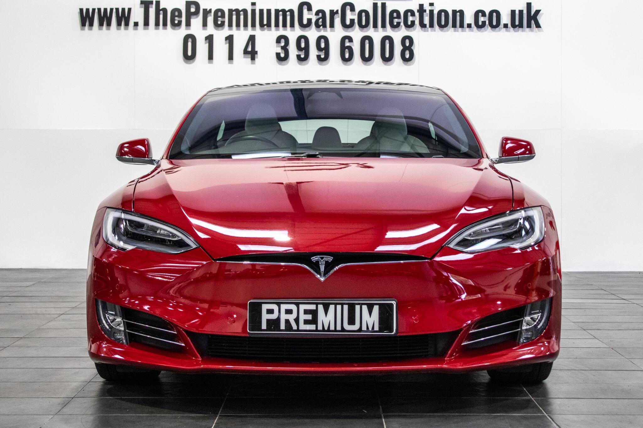 Tesla Model S view 32