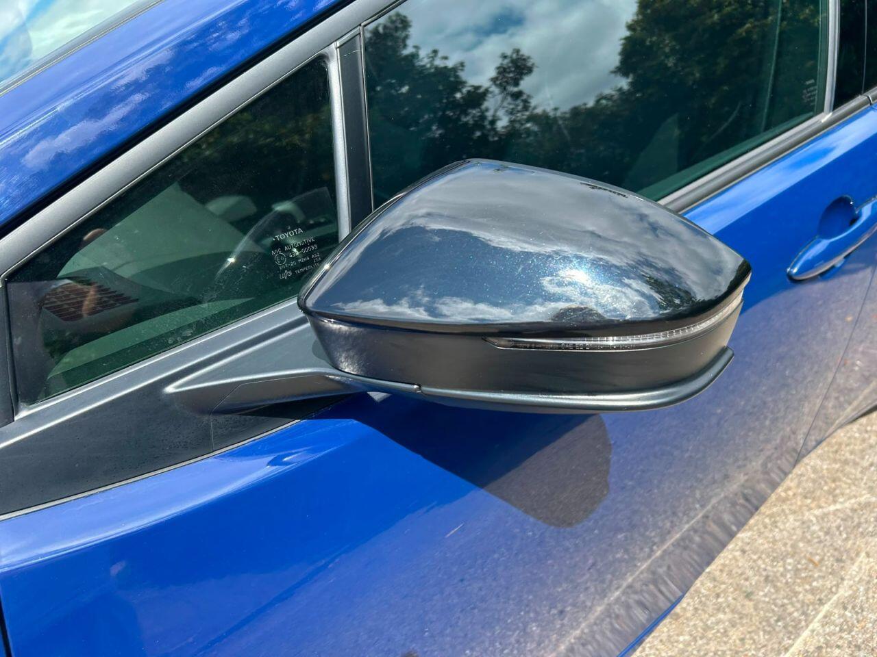 Toyota Prius view 12