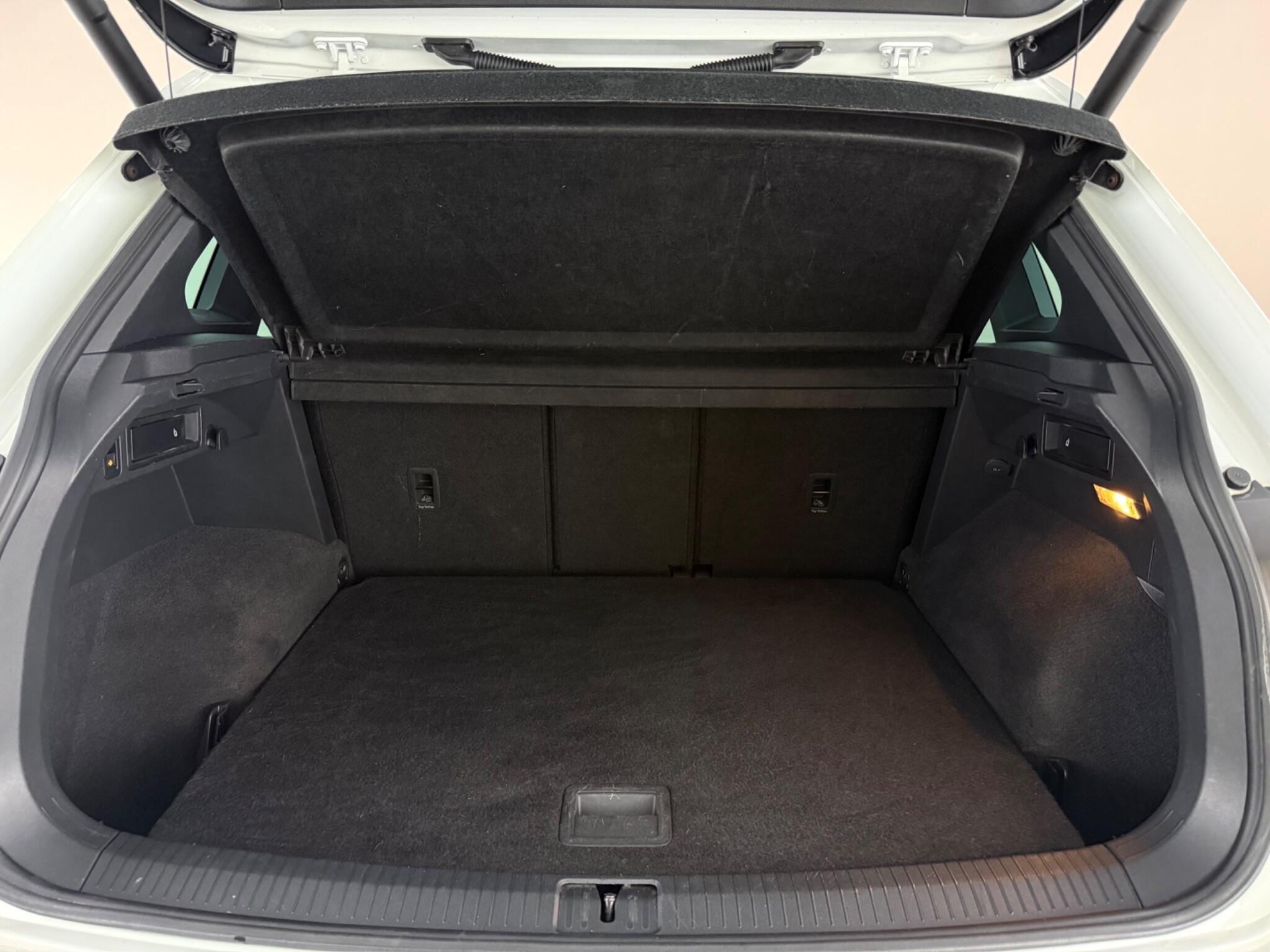 Volkswagen Tiguan view 10