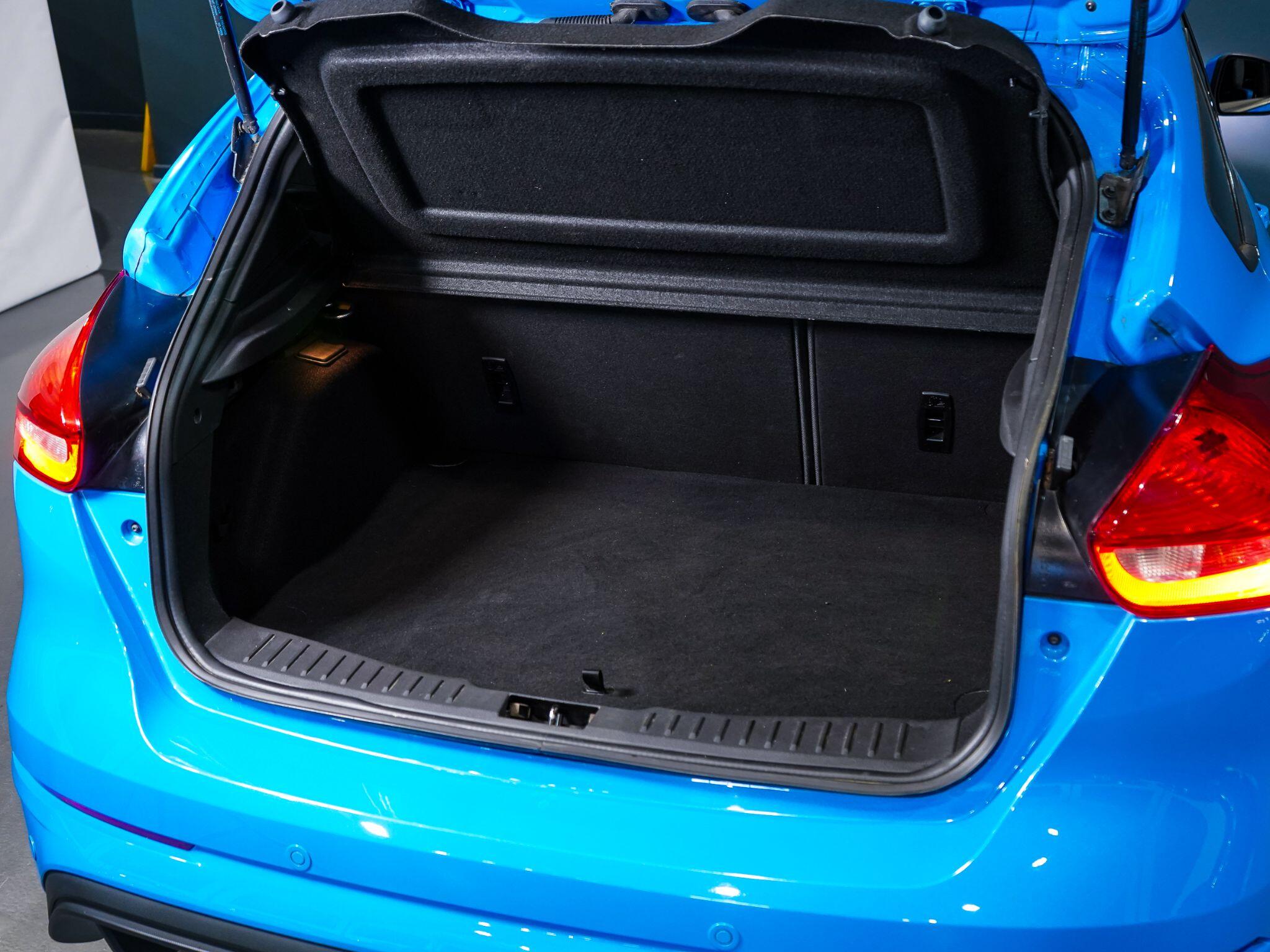 Ford Focus view 33