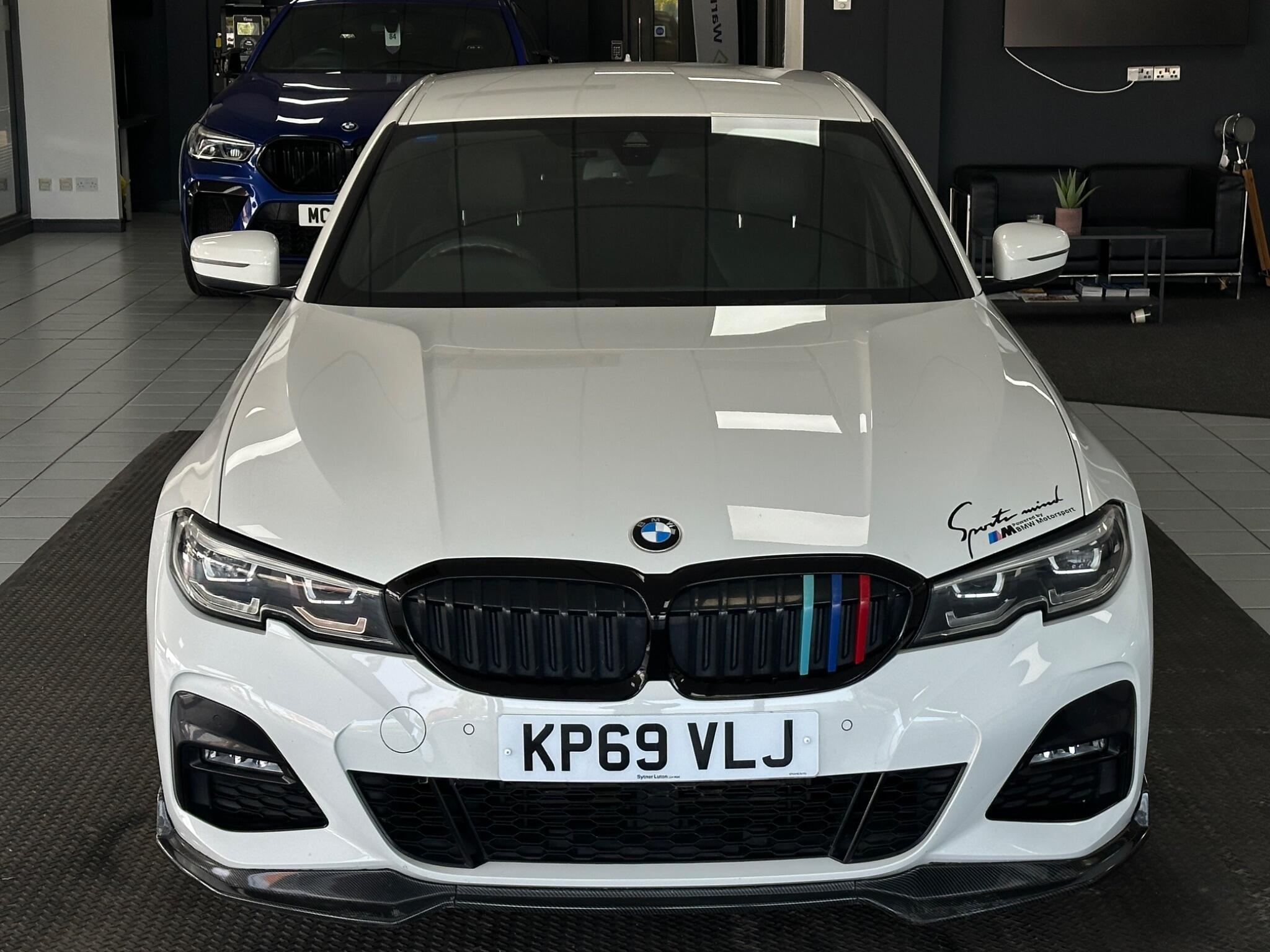 BMW 3 Series view 5
