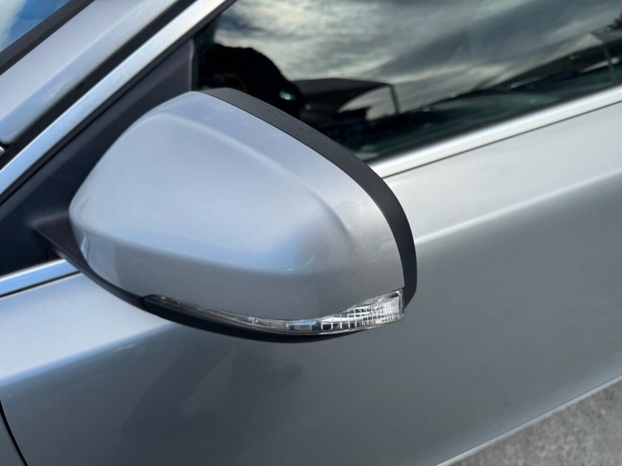 Volvo V40 view 53