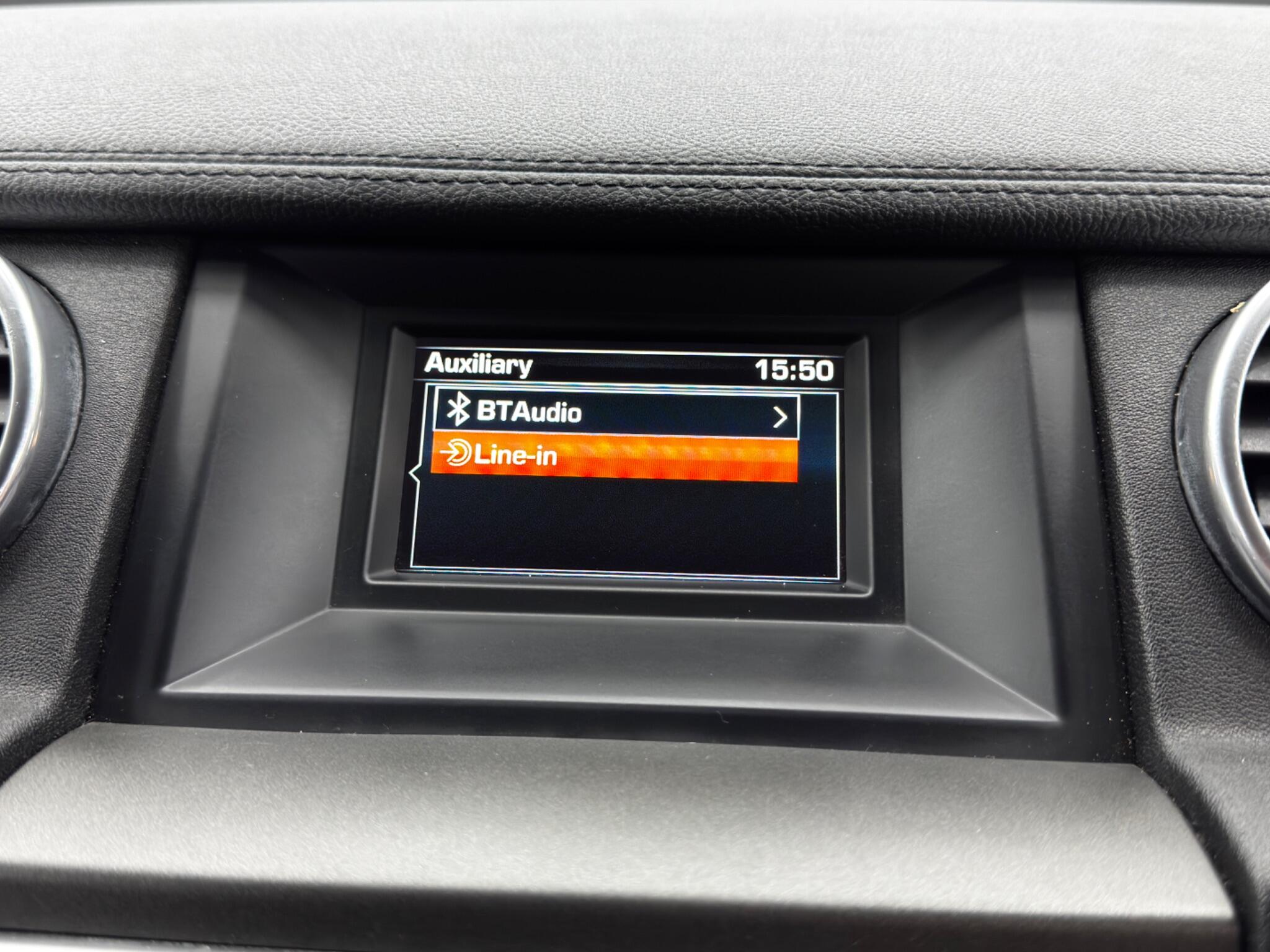 Land Rover Discovery view 31