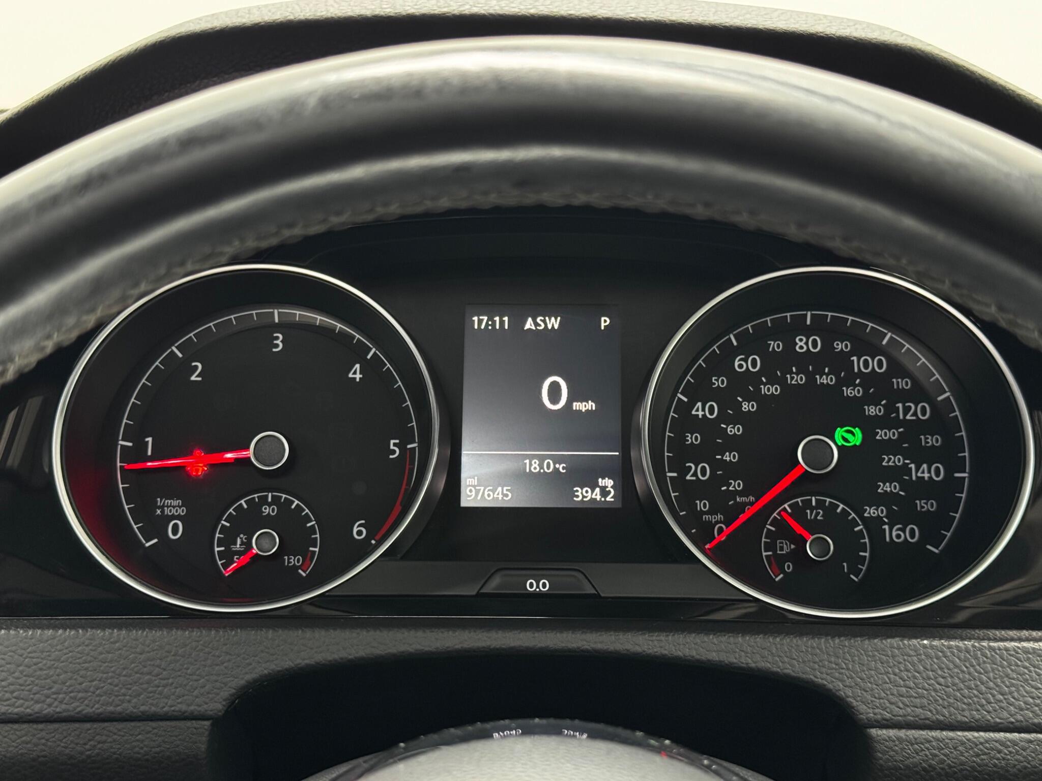 Volkswagen Golf view 25