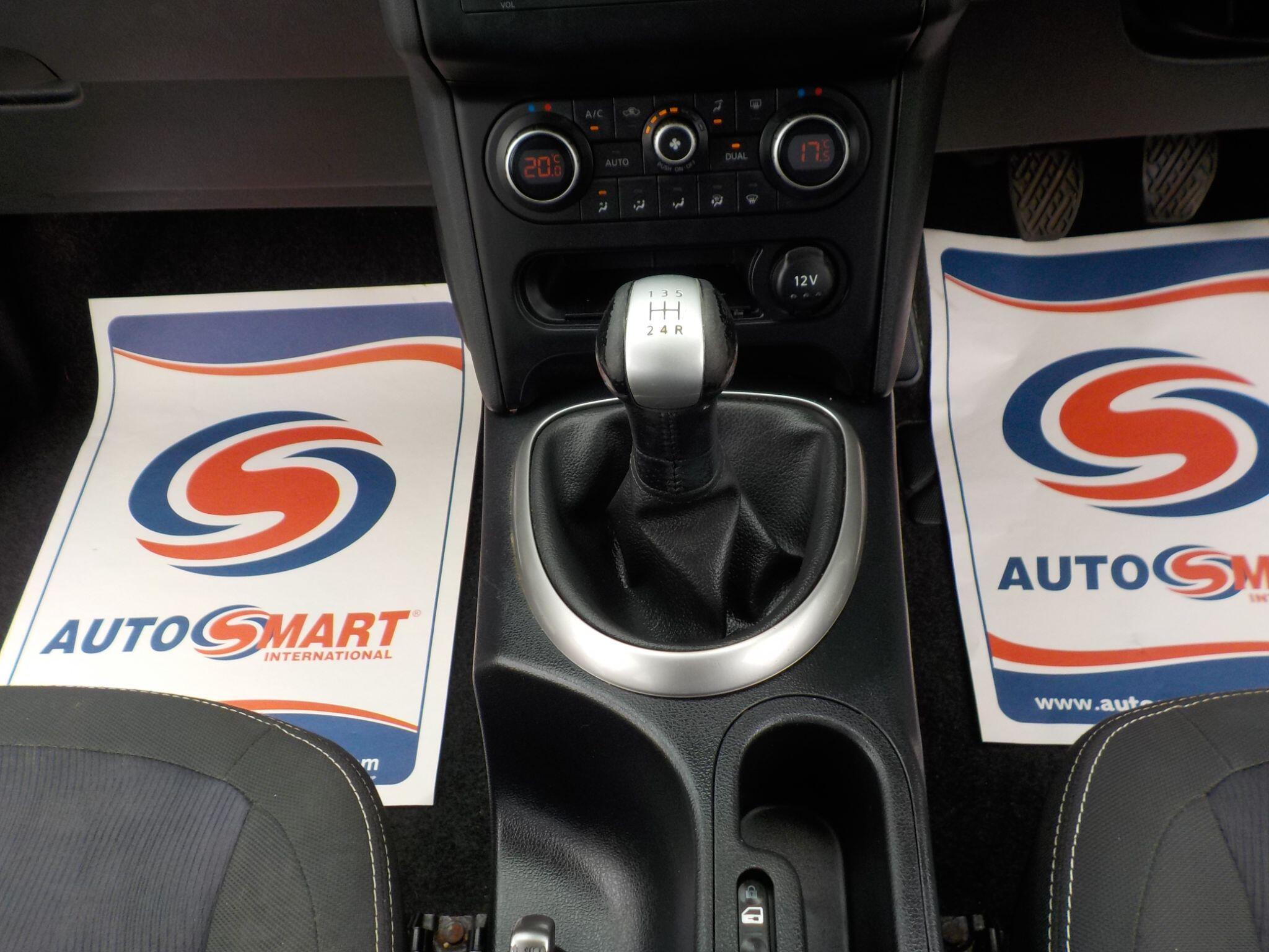 Nissan Qashqai 1.6 Acenta 2WD Euro 5 (s/s) 5dr