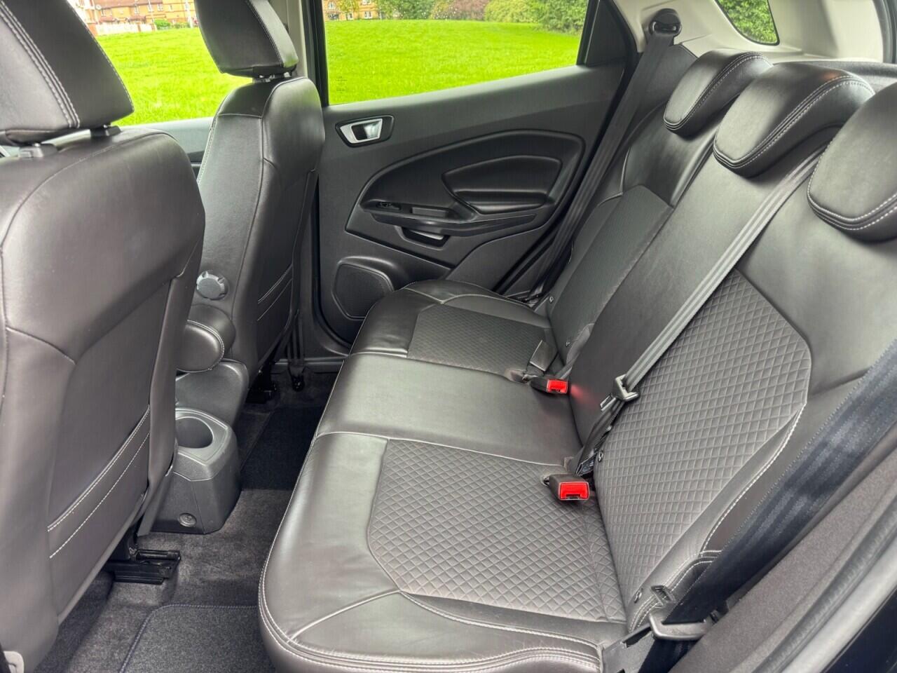 Ford Ecosport view 17