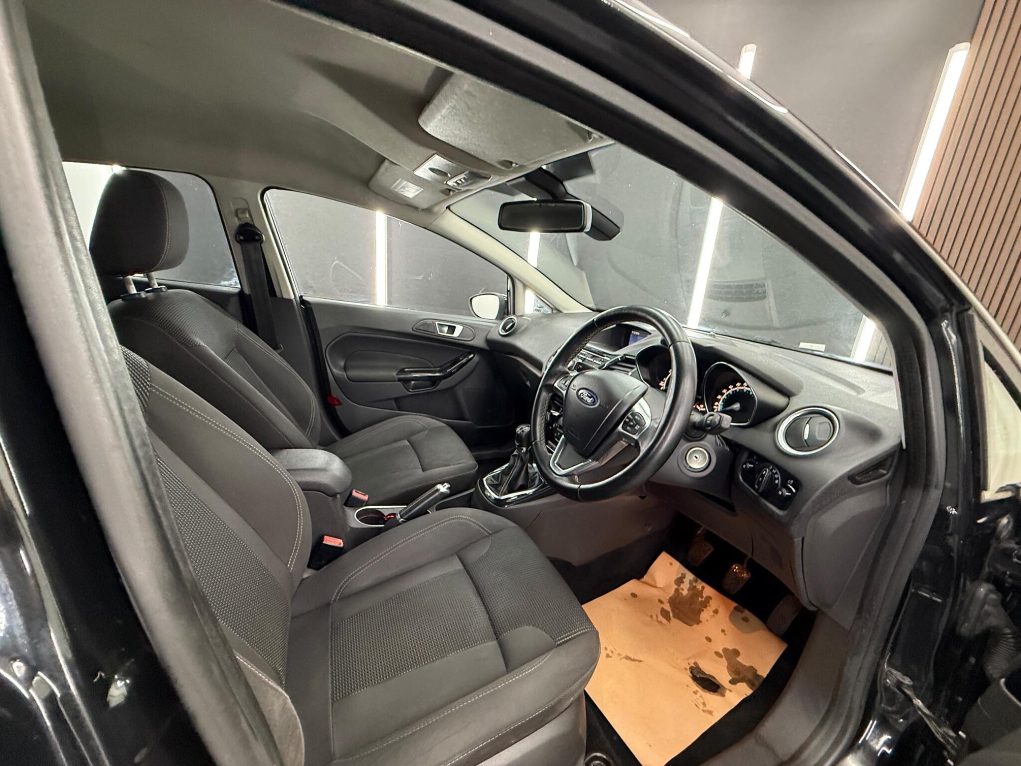 Ford Fiesta view 21