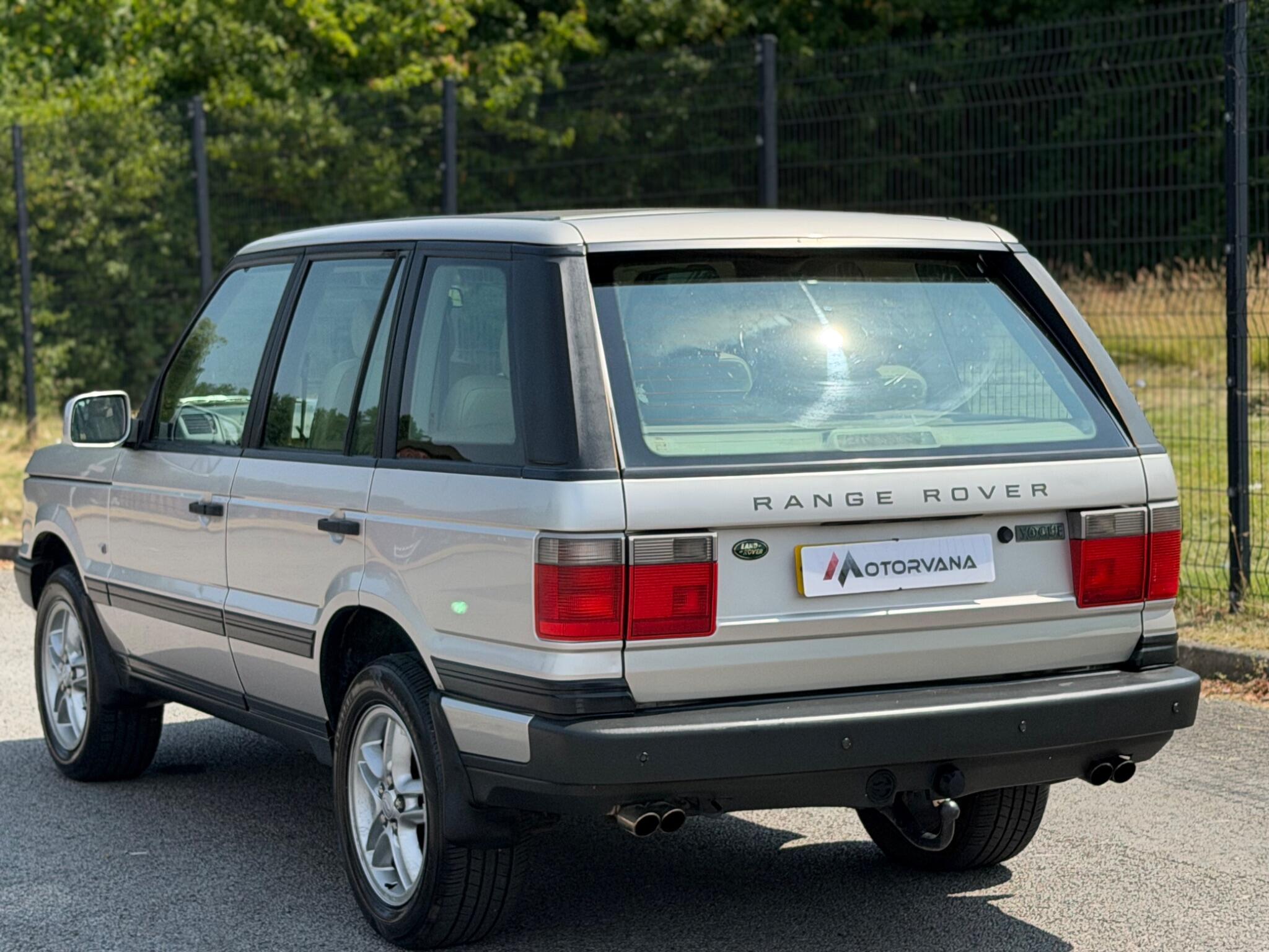 Land Rover Range Rover view 4