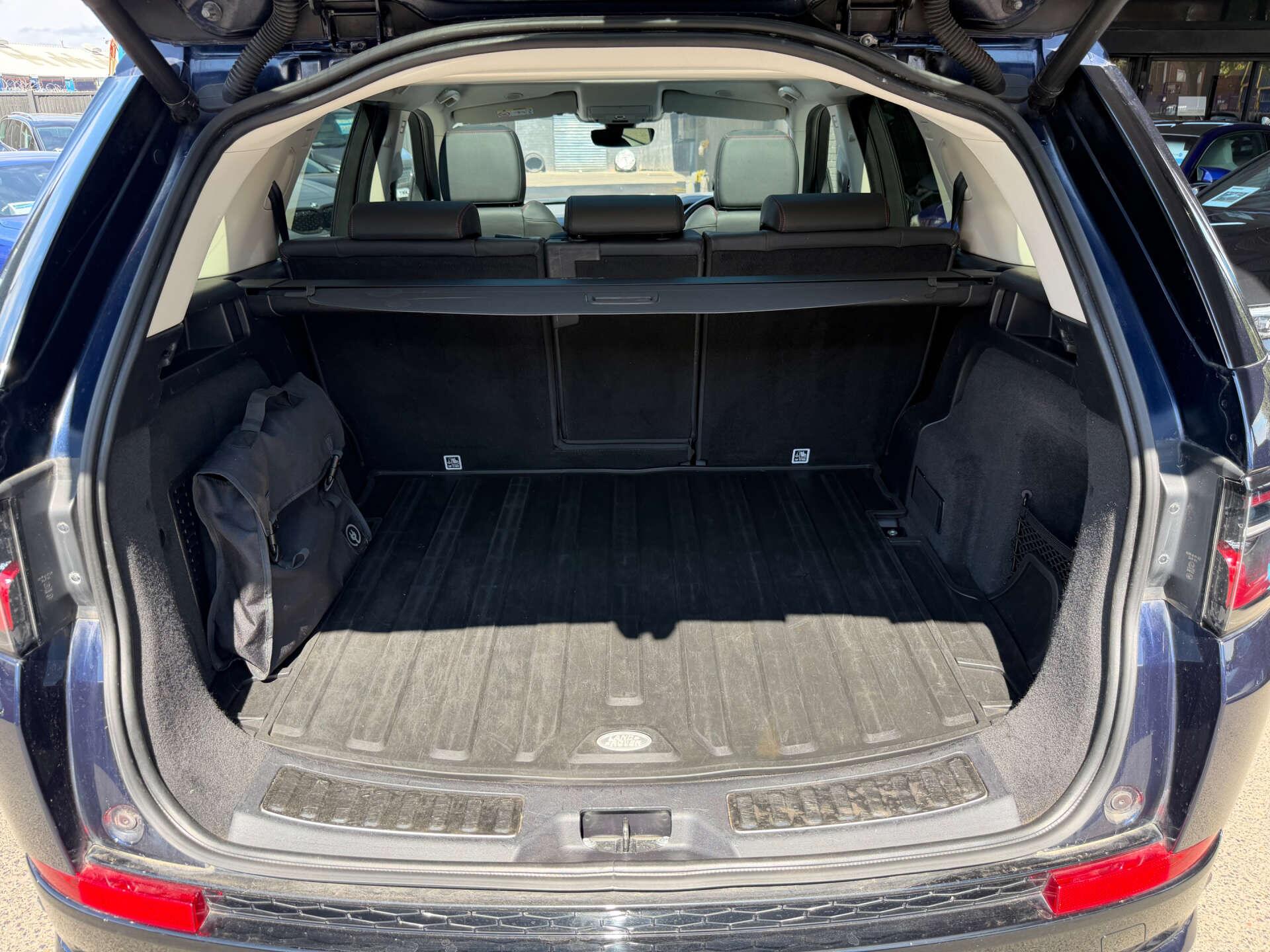 Land Rover Discovery Sport view 54