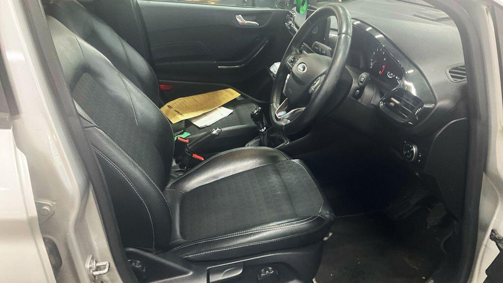 Ford Fiesta view 11