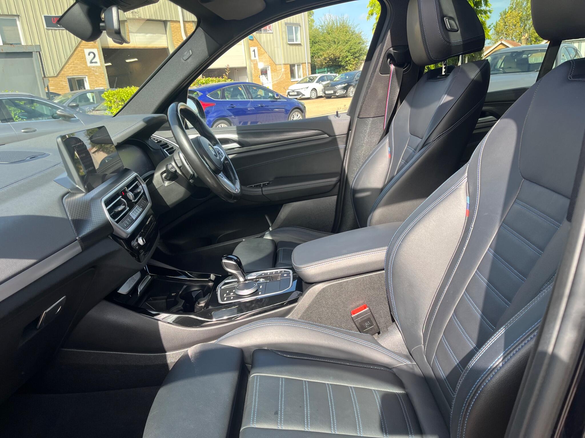 BMW X3 view 24