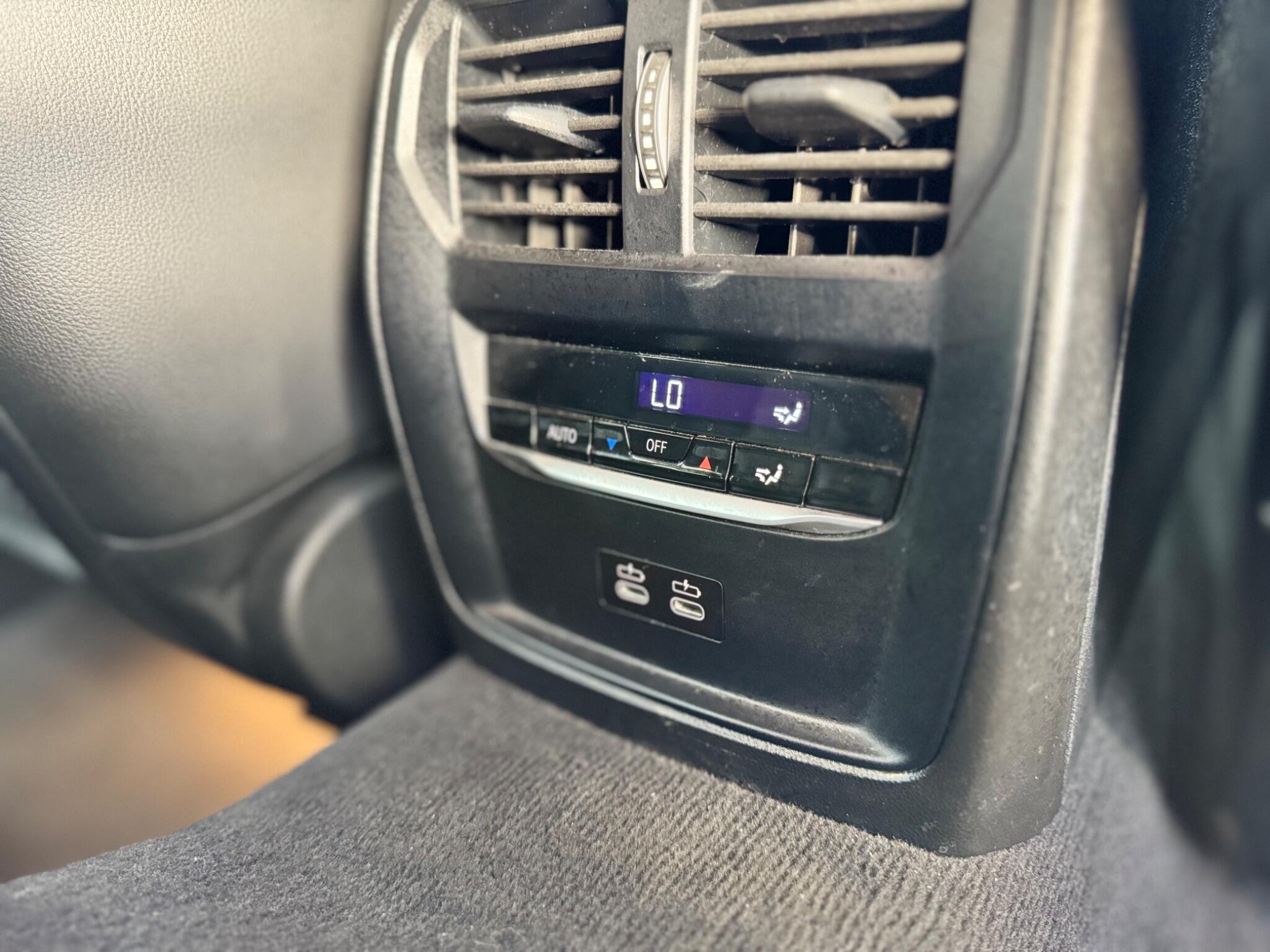 BMW 4 Series view 32