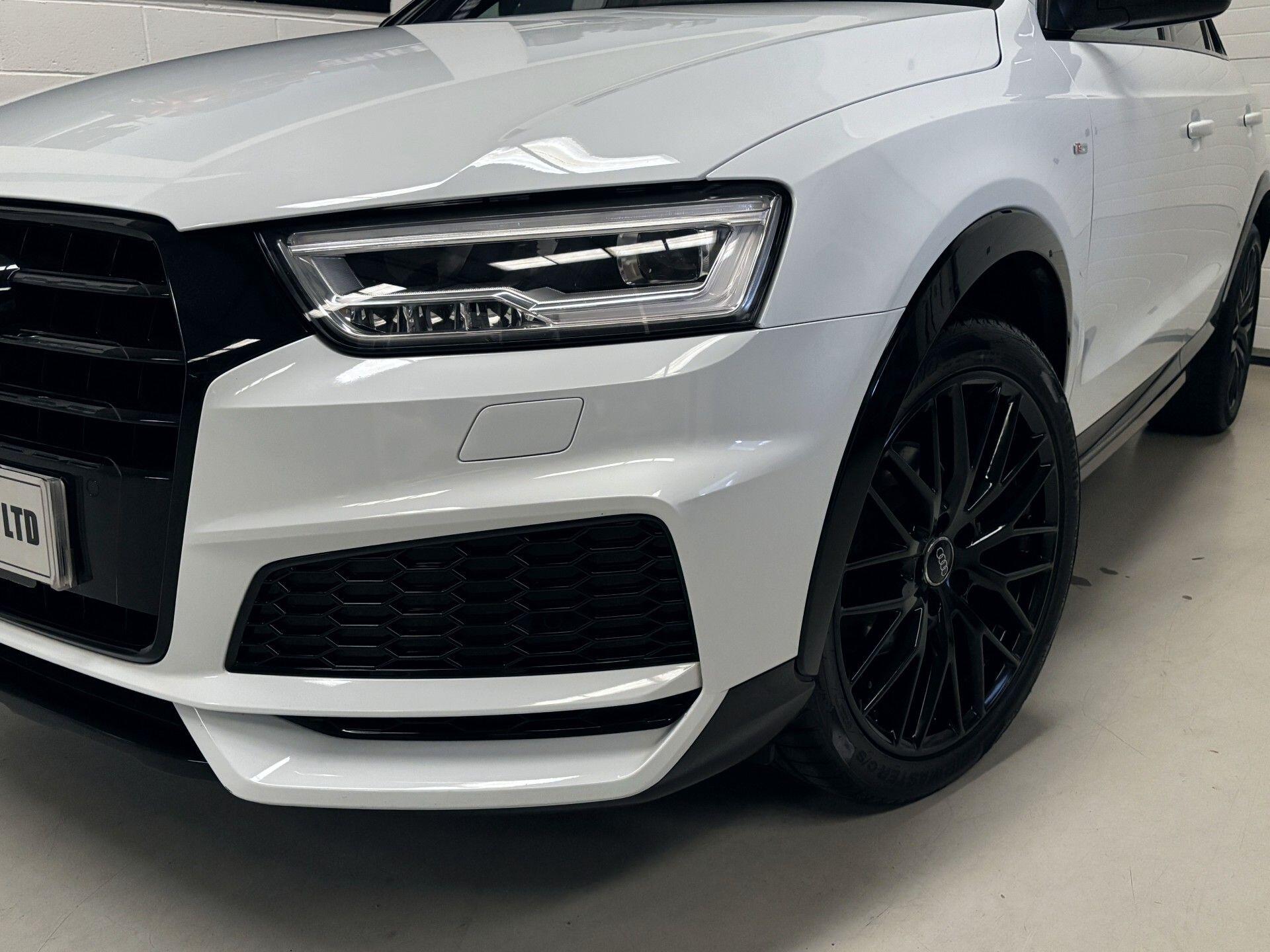 Audi Q3 view 16