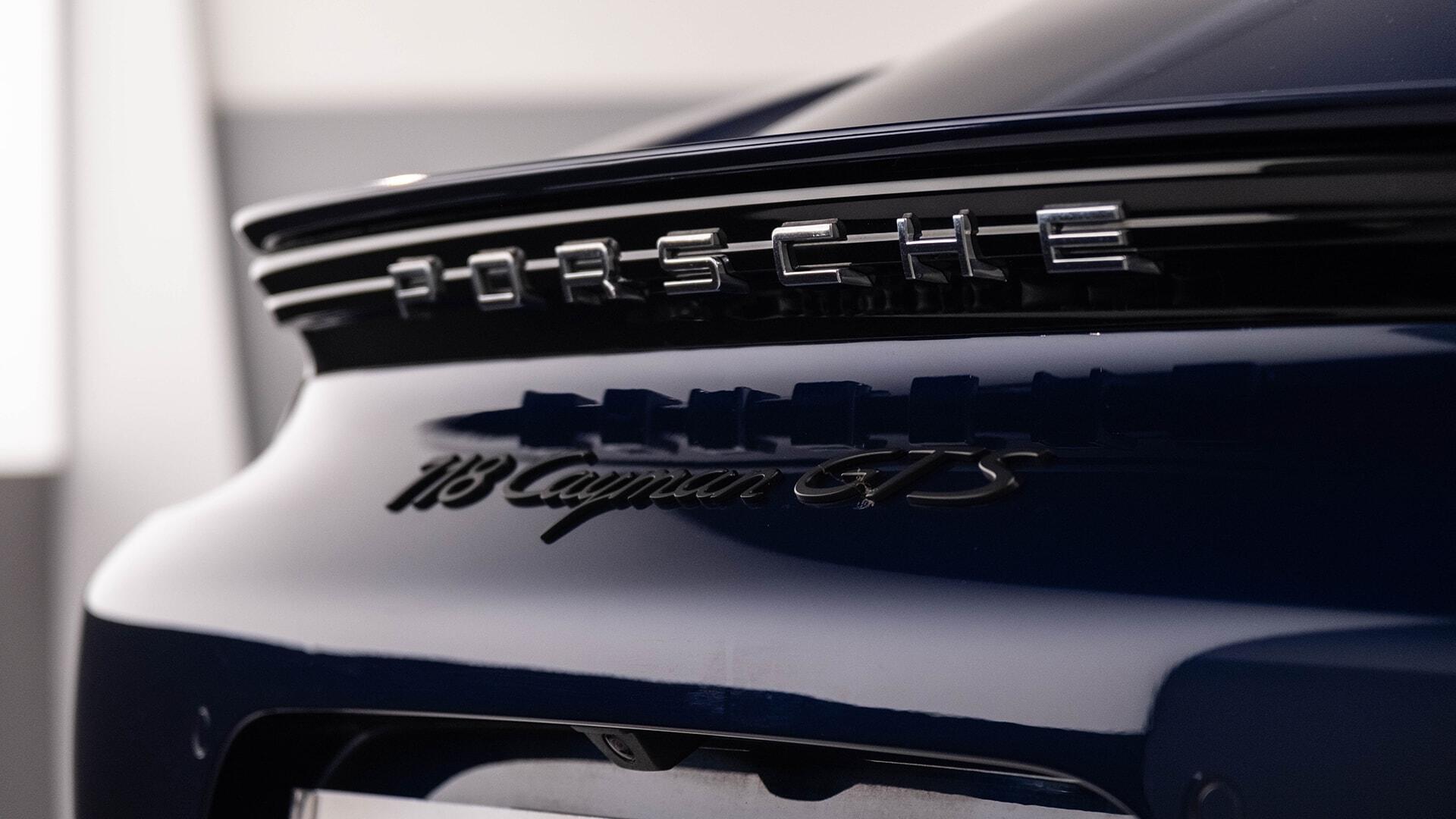 Porsche Cayman view 24
