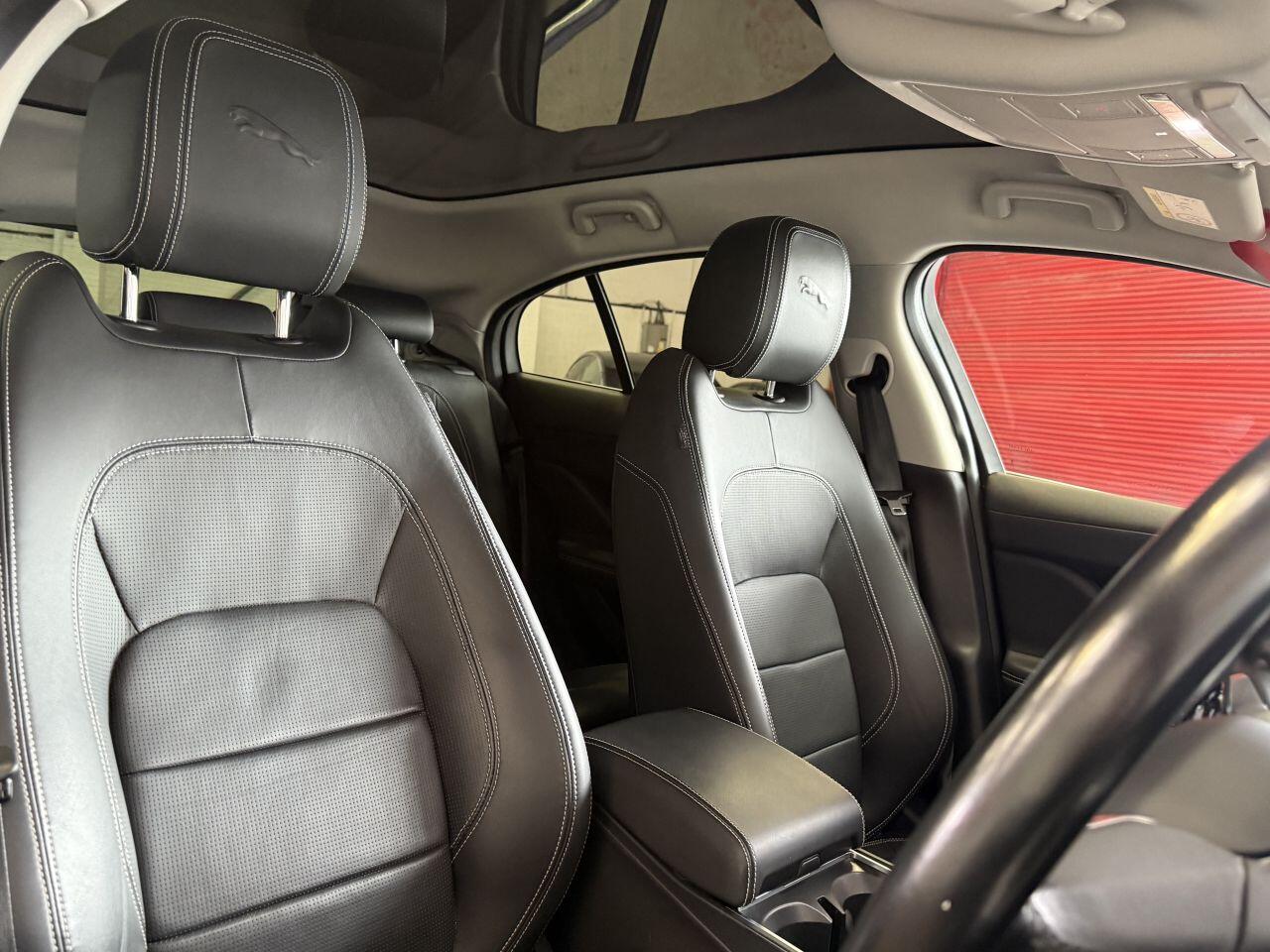 Jaguar I-Pace view 32