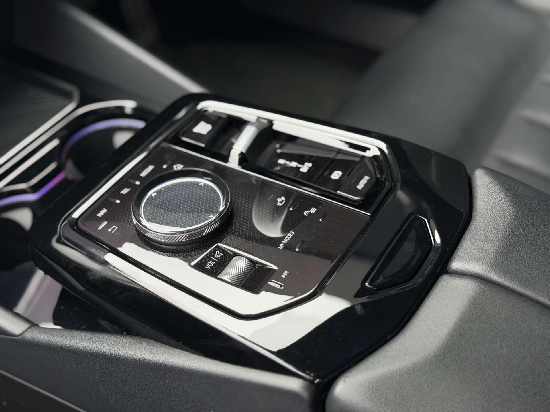 BMW 5 Series view 43