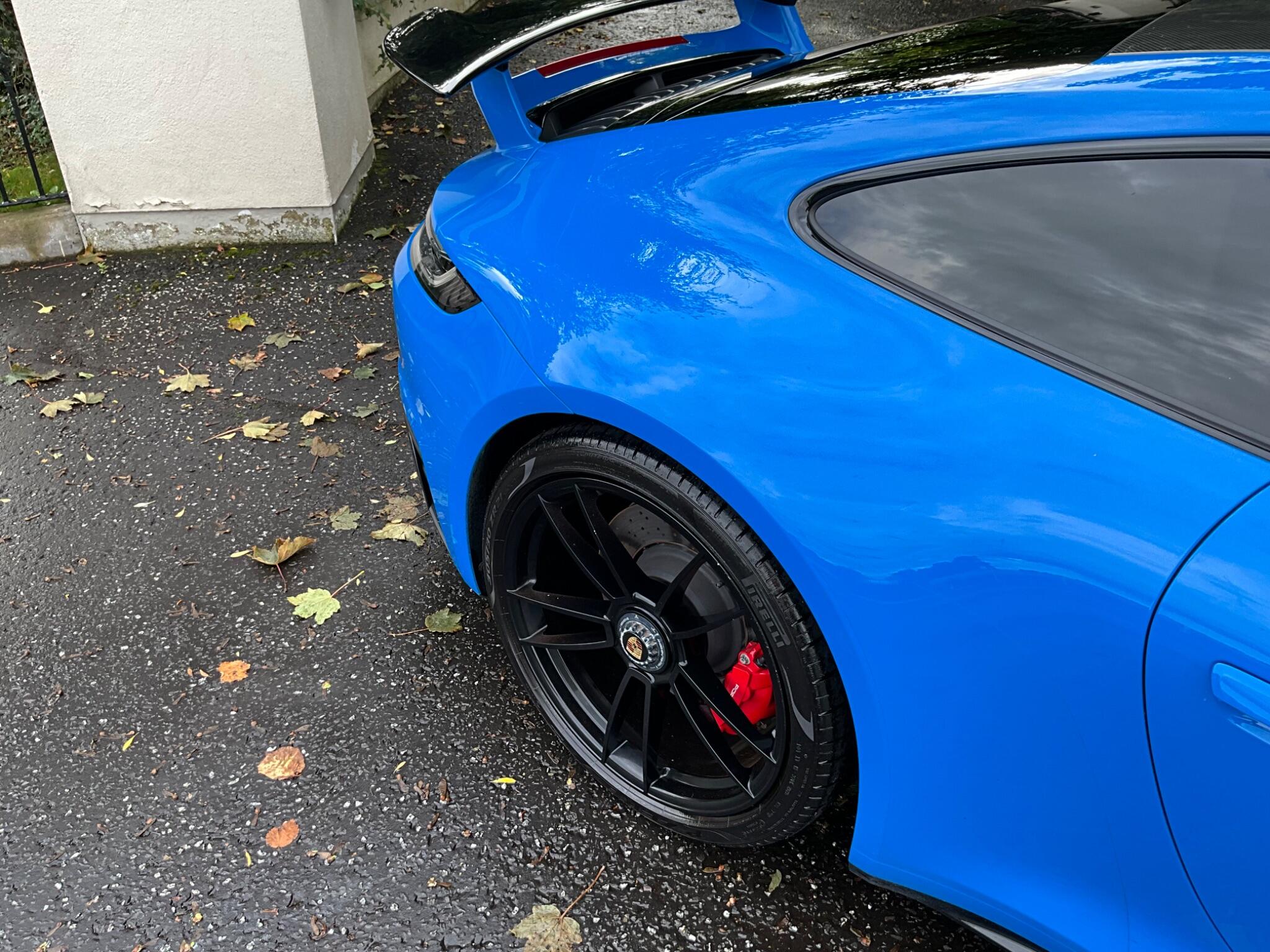 Porsche 911 view 28
