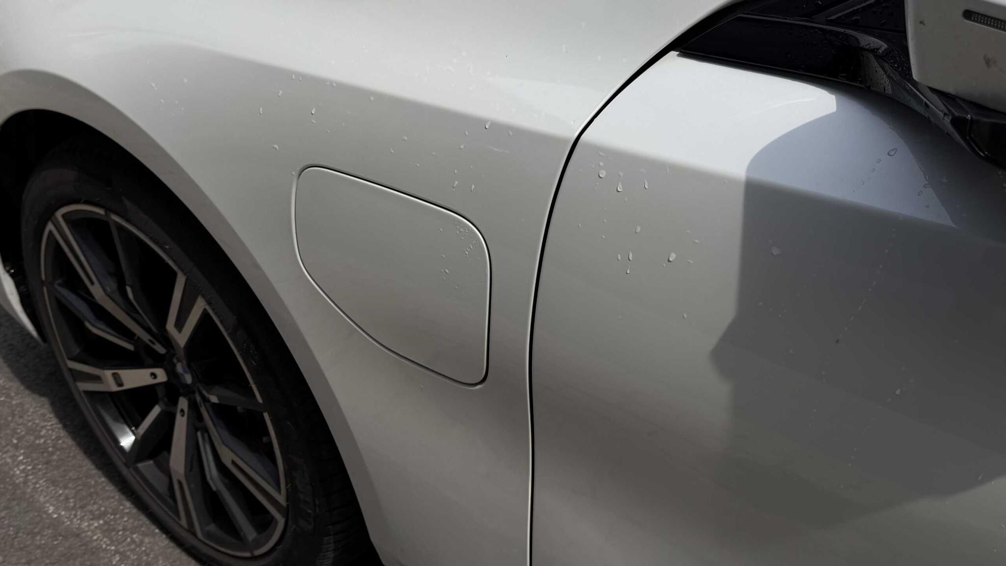 BMW 5 Series view 12