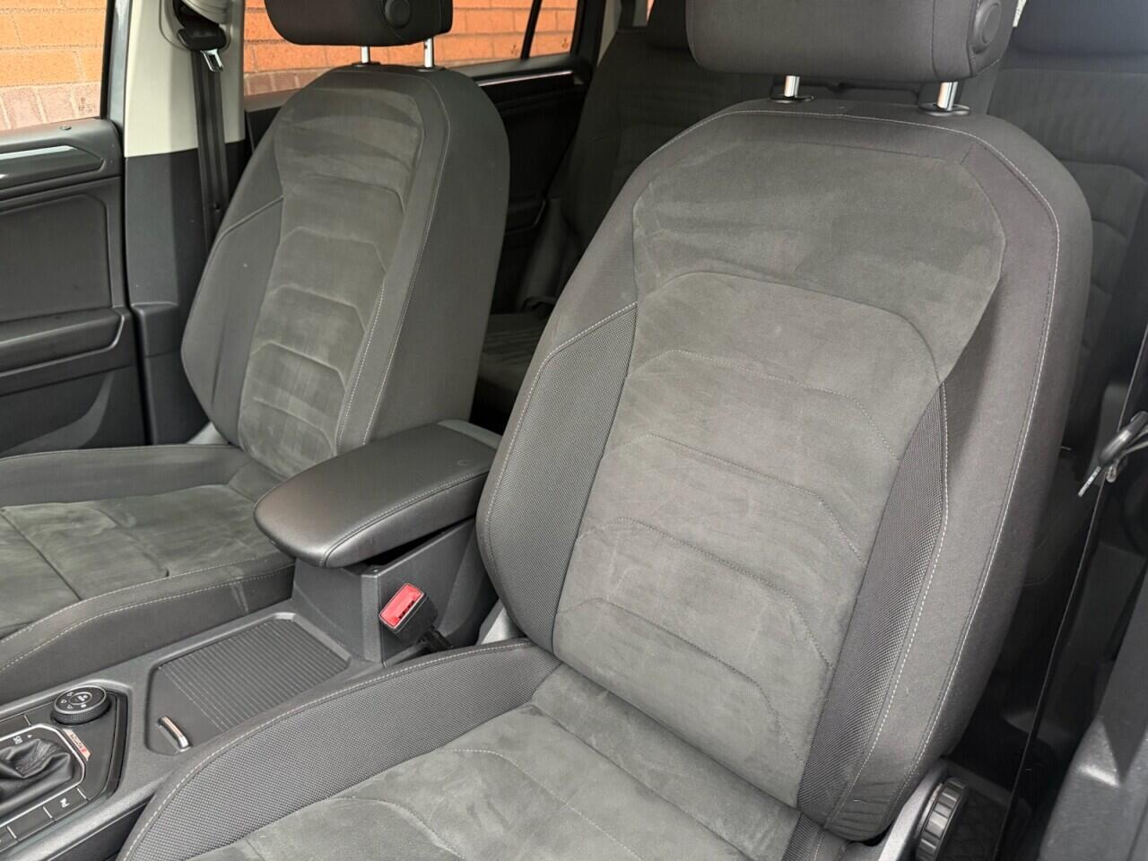 Volkswagen Tiguan Allspace view 15