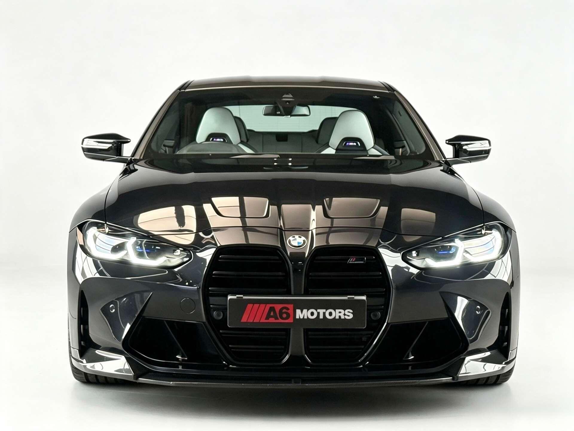 BMW M4 view 6