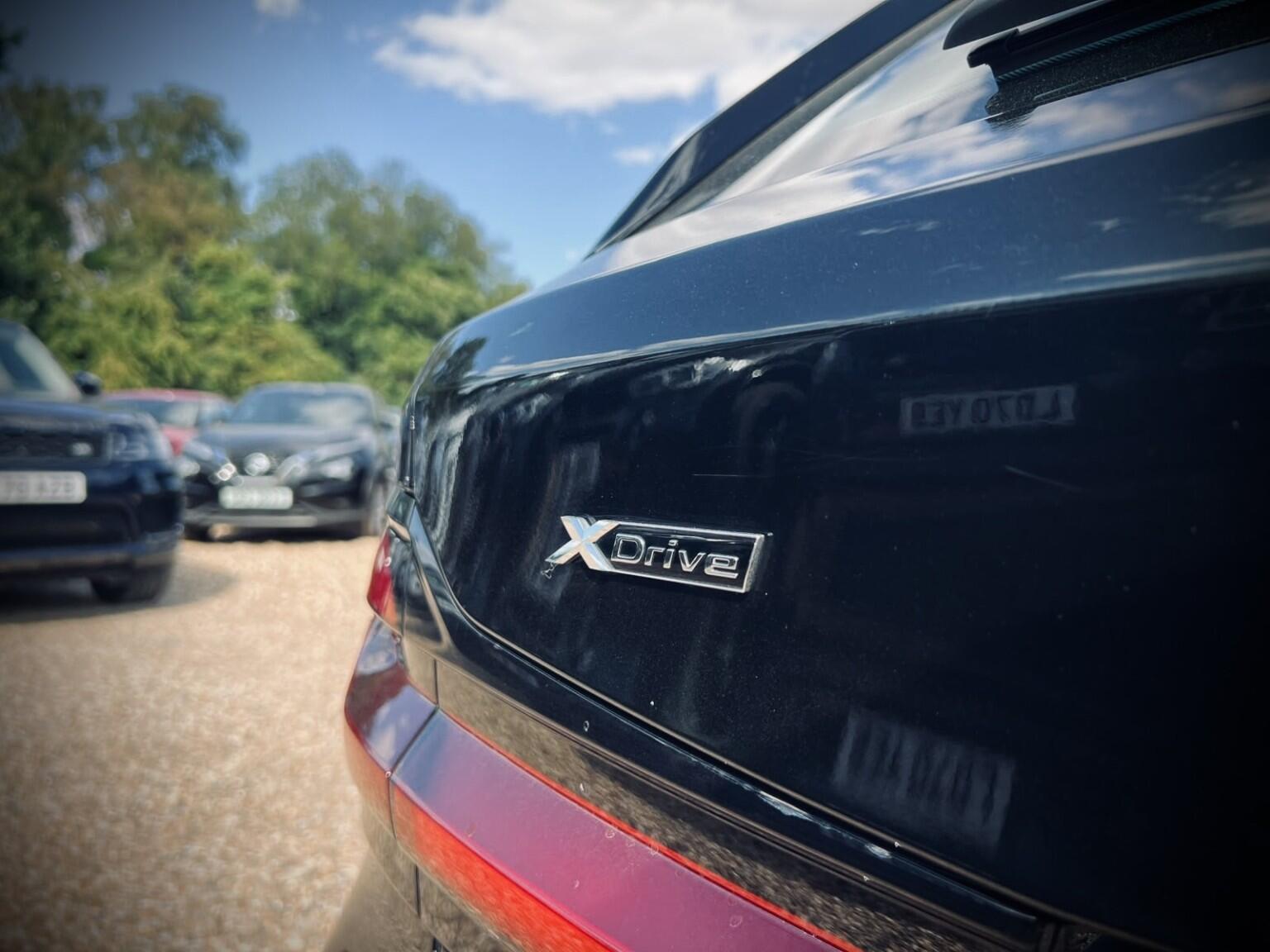 BMW 5 Series view 13