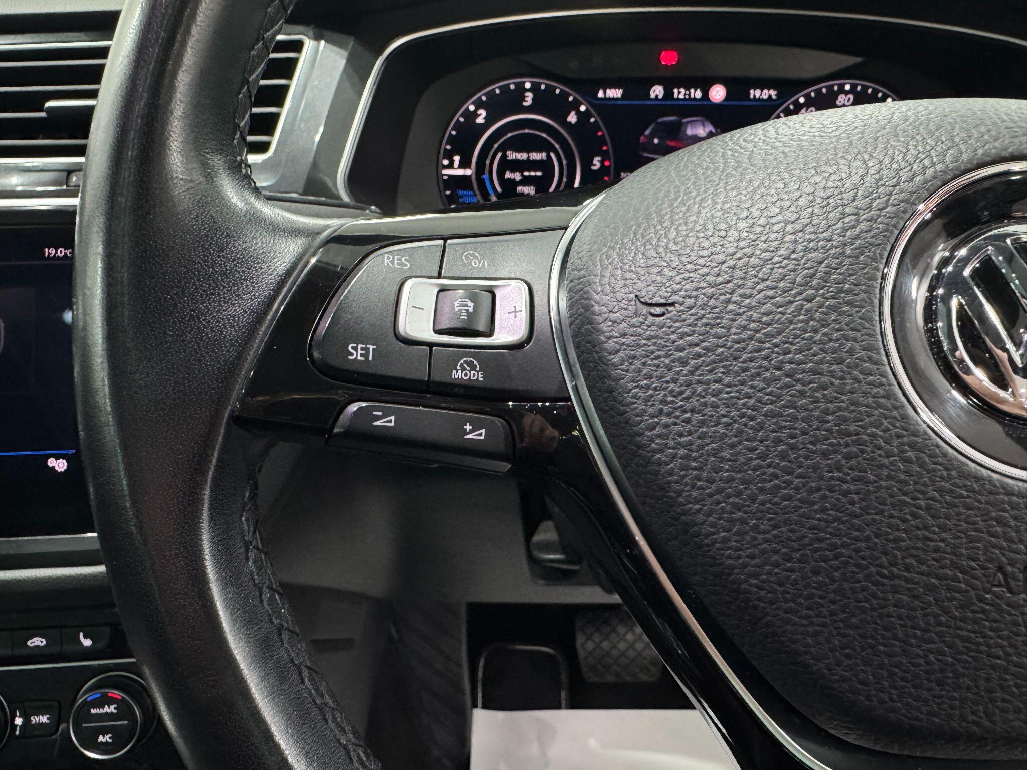 Volkswagen Tiguan view 31