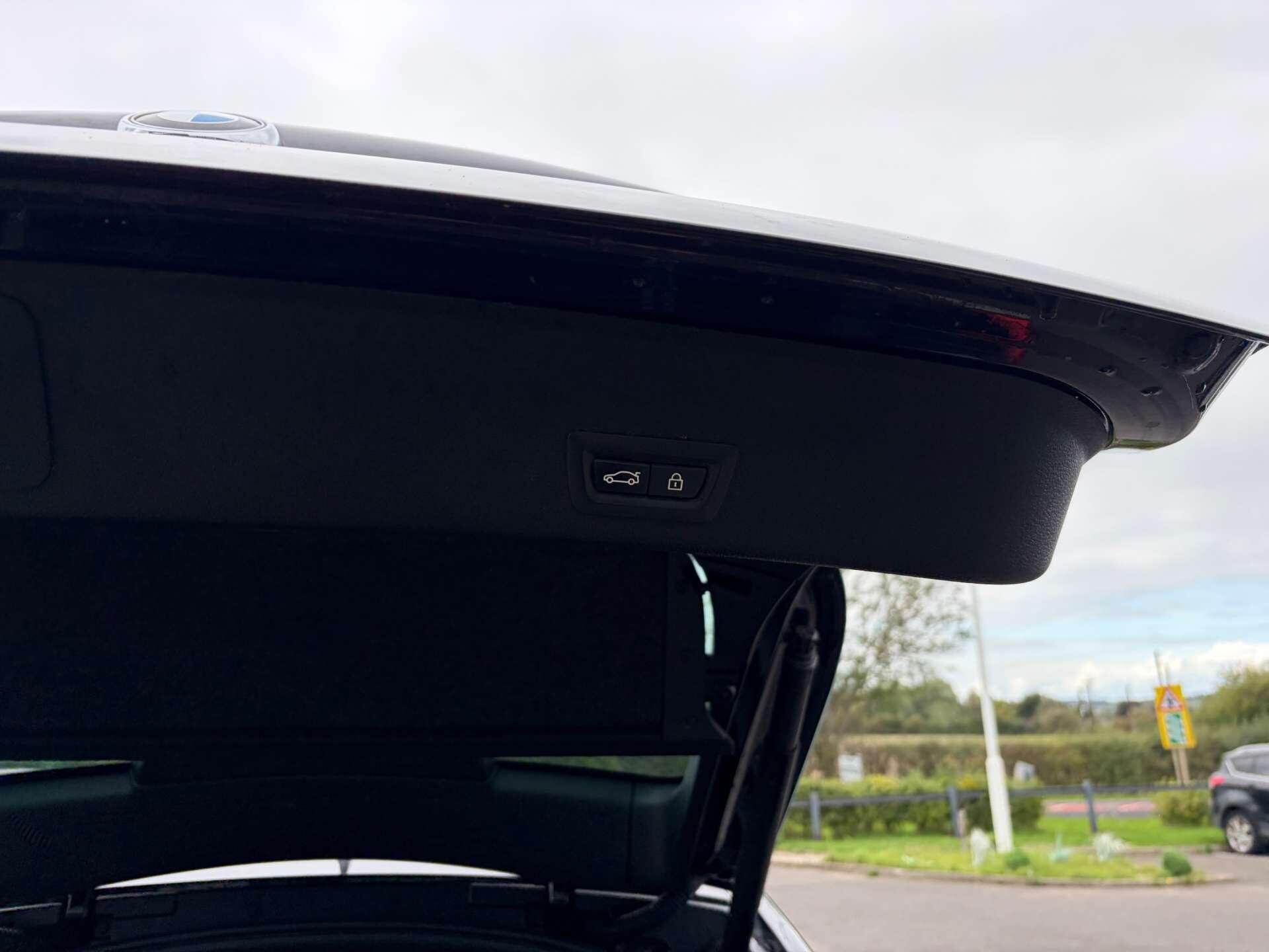 BMW X4 view 25