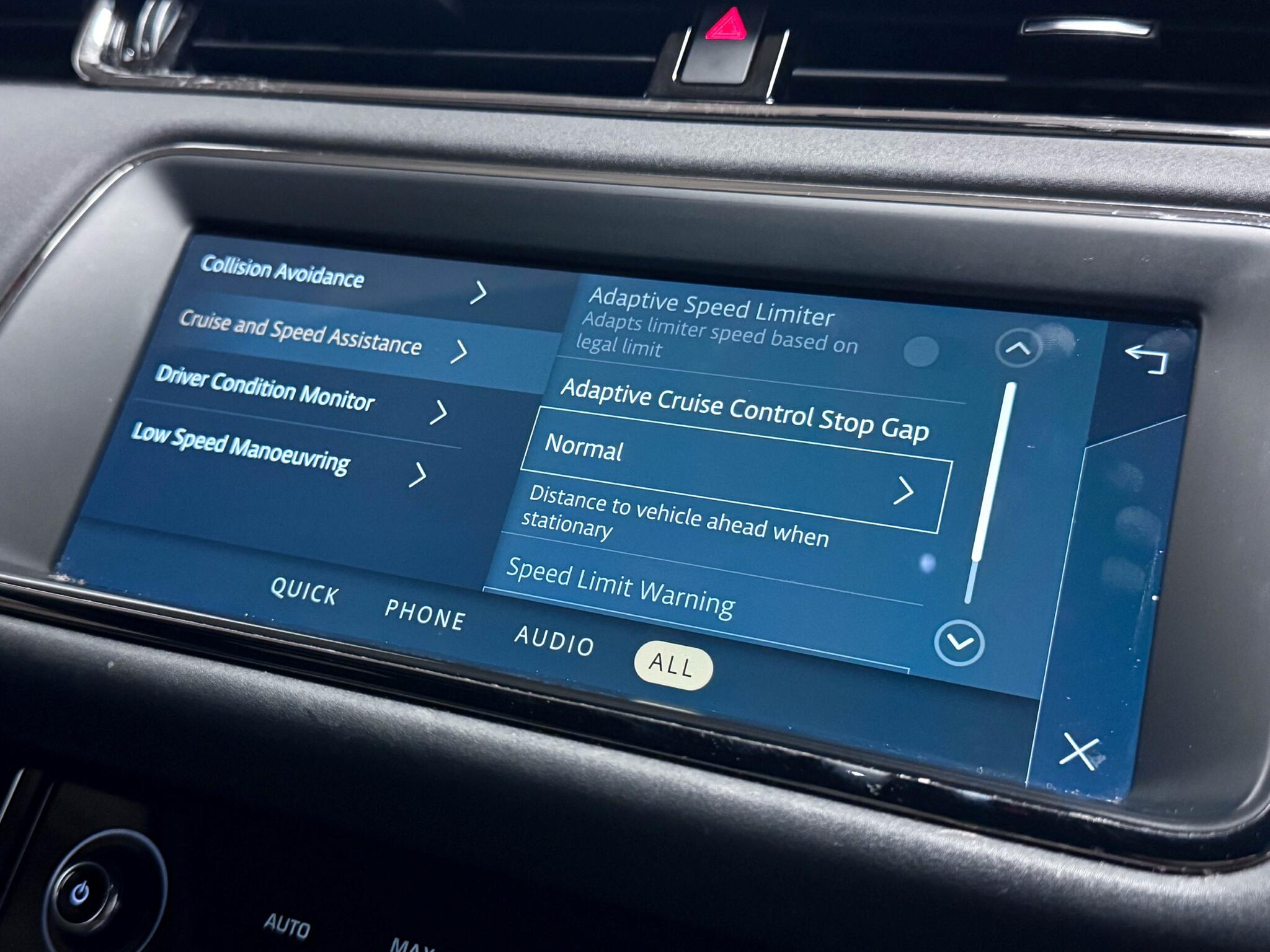 Land Rover Range Rover Evoque view 48